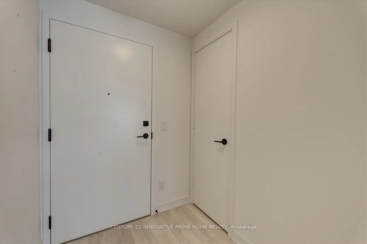 35 Rolling Mills Road E, ##N606