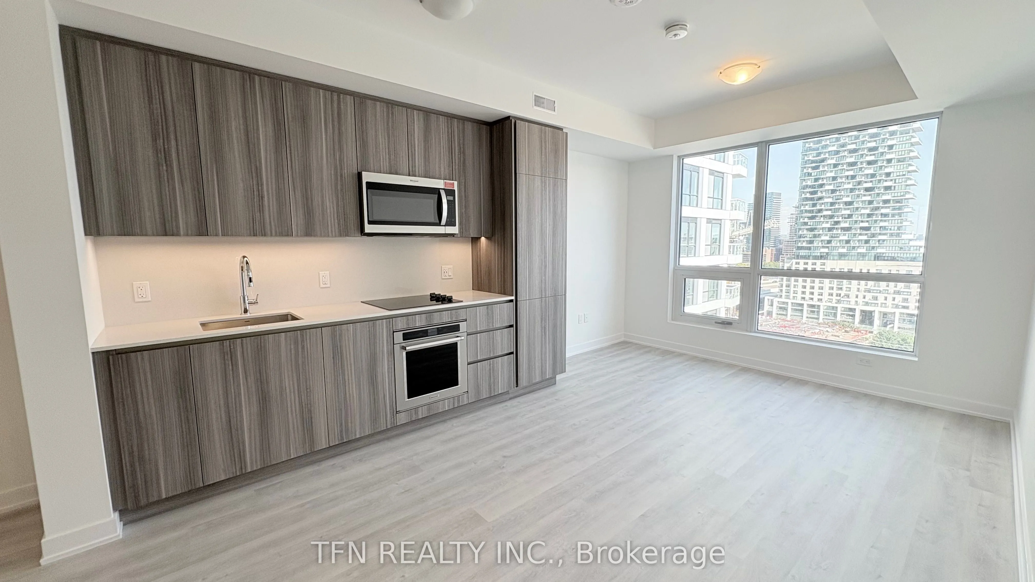 15 Richardson Street, #1412