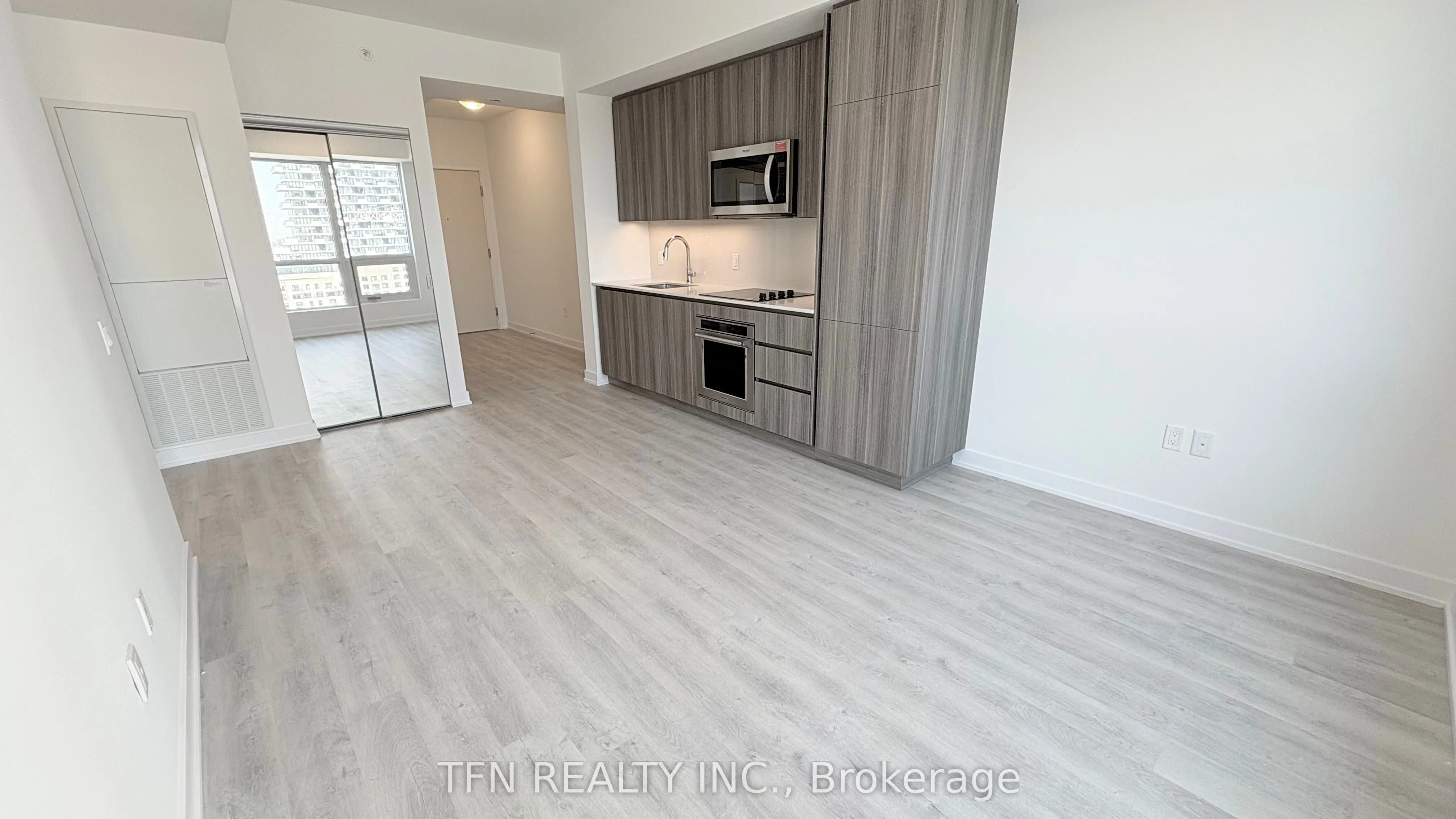 15 Richardson Street, #1412