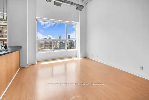 700 King Street W, #PH13