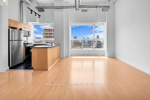 700 King Street W, #PH13