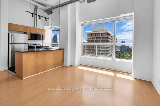 700 King Street W, #PH13