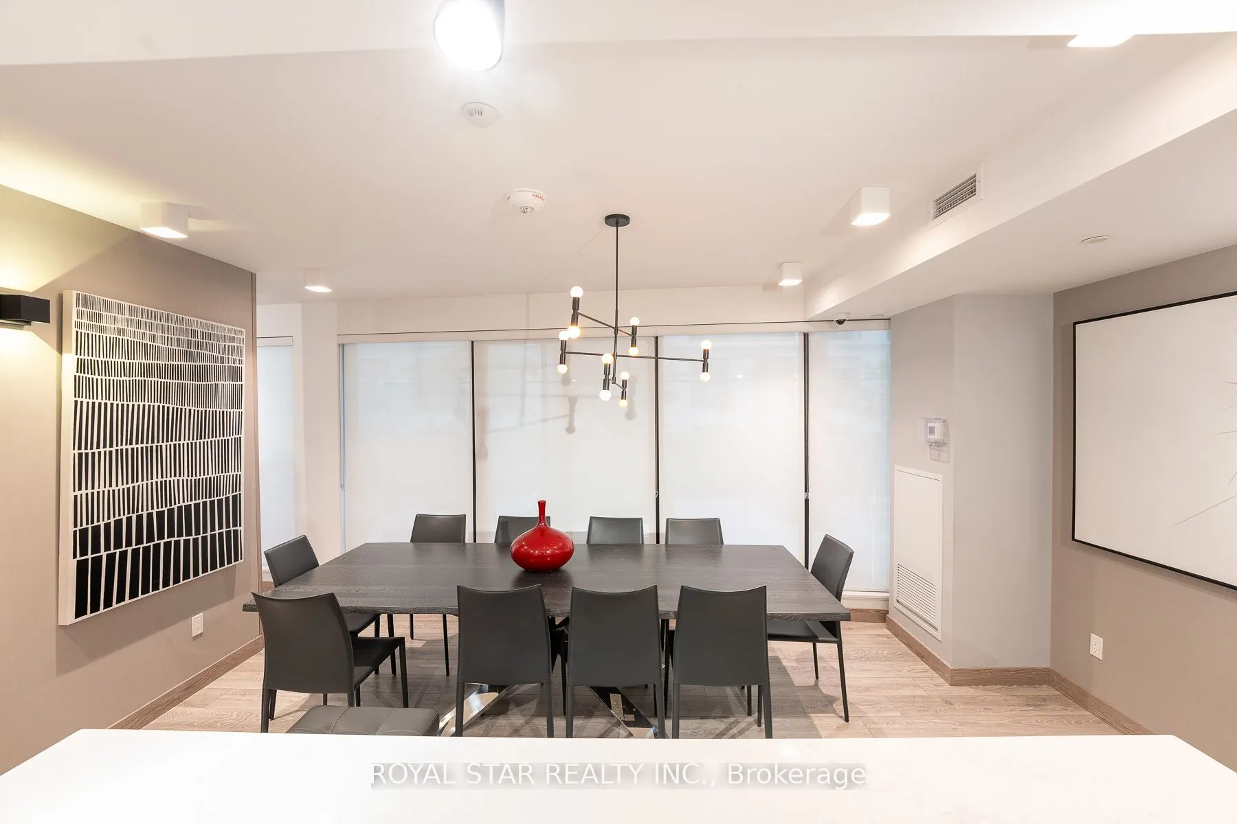 215 Queen Street W, #601