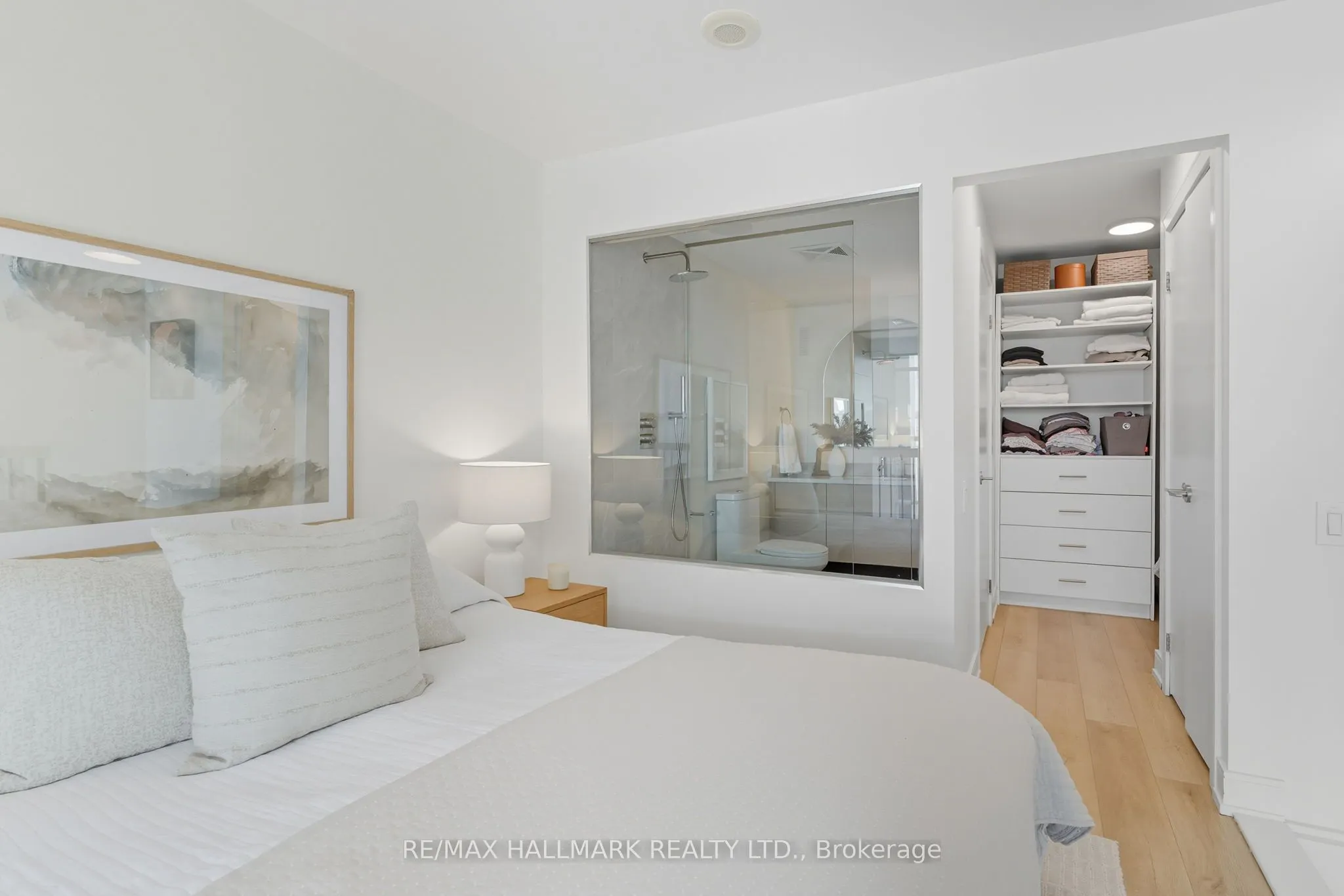 5 Hanna Avenue, #719