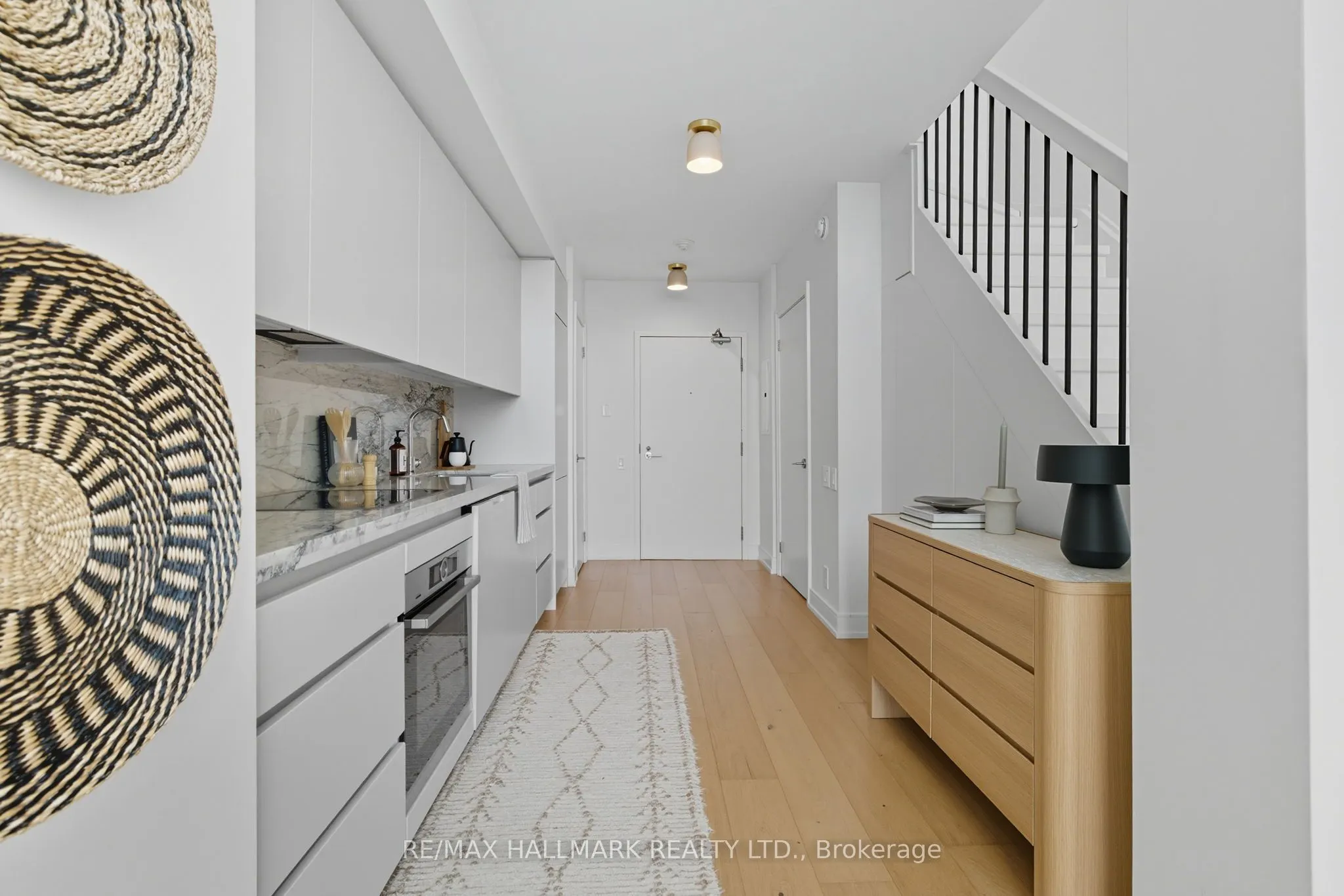 5 Hanna Avenue, #719