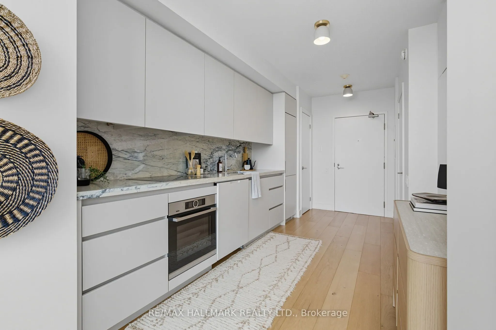 5 Hanna Avenue, #719