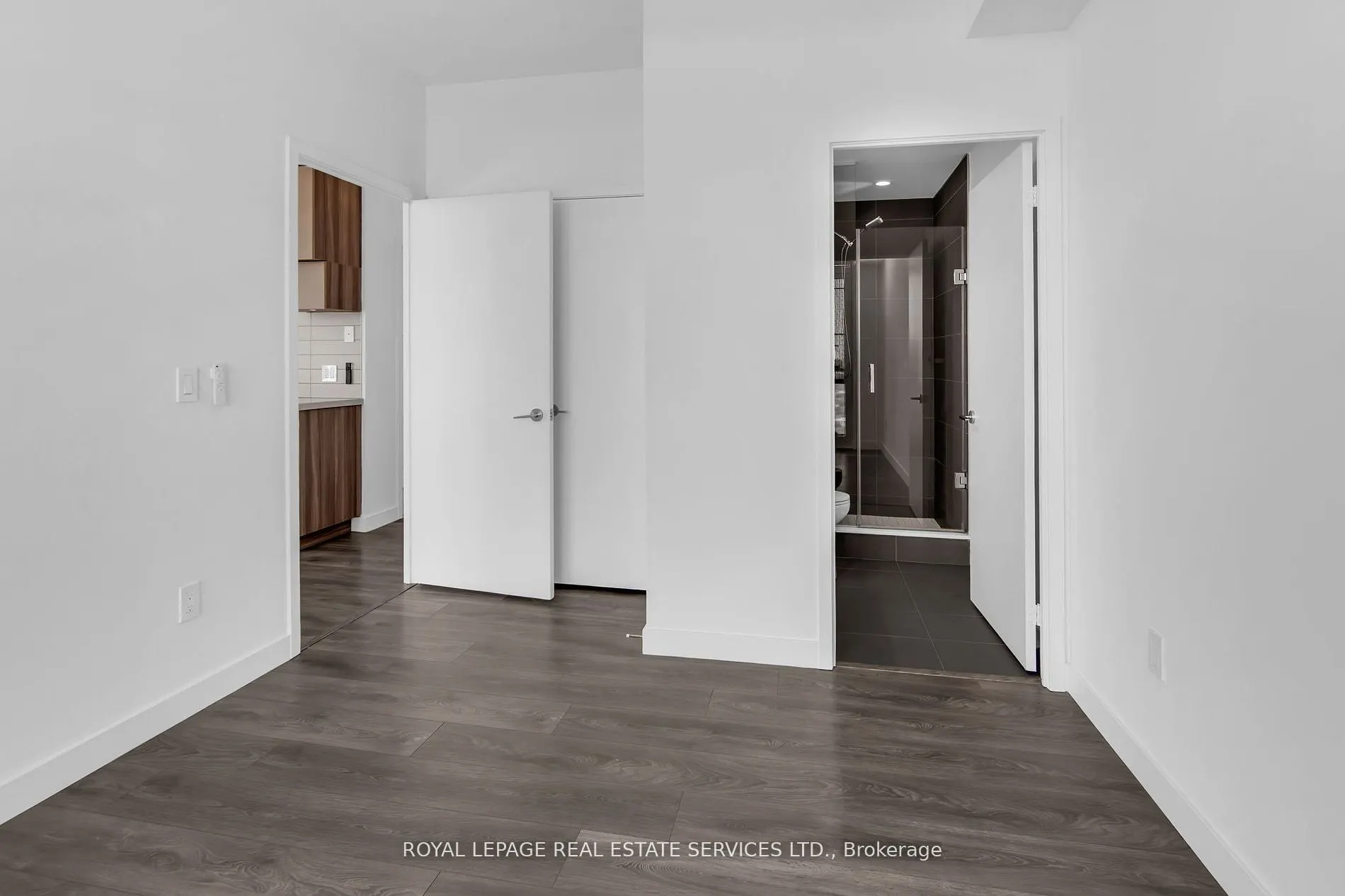 8 Eglinton Avenue E, #4008