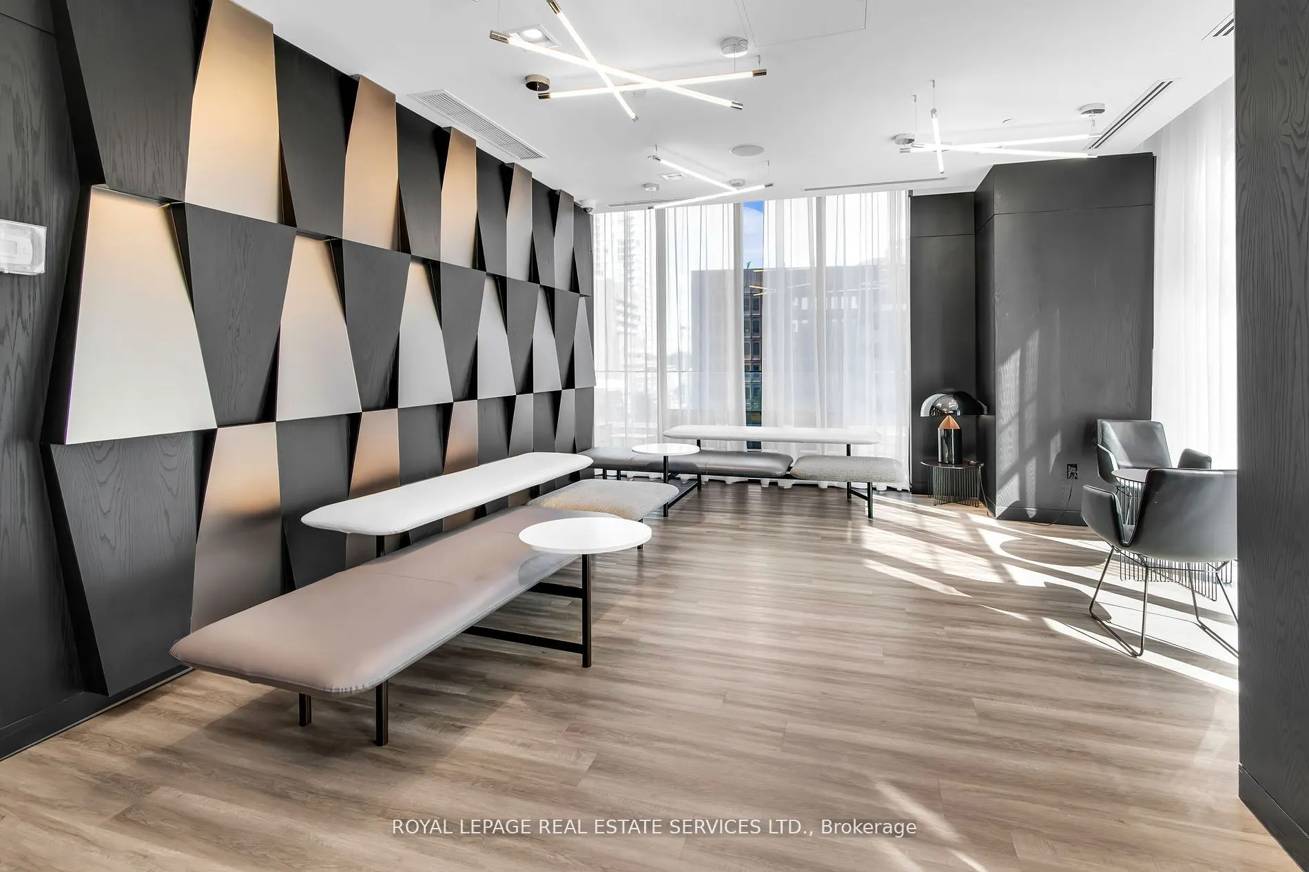 8 Eglinton Avenue E, #4008