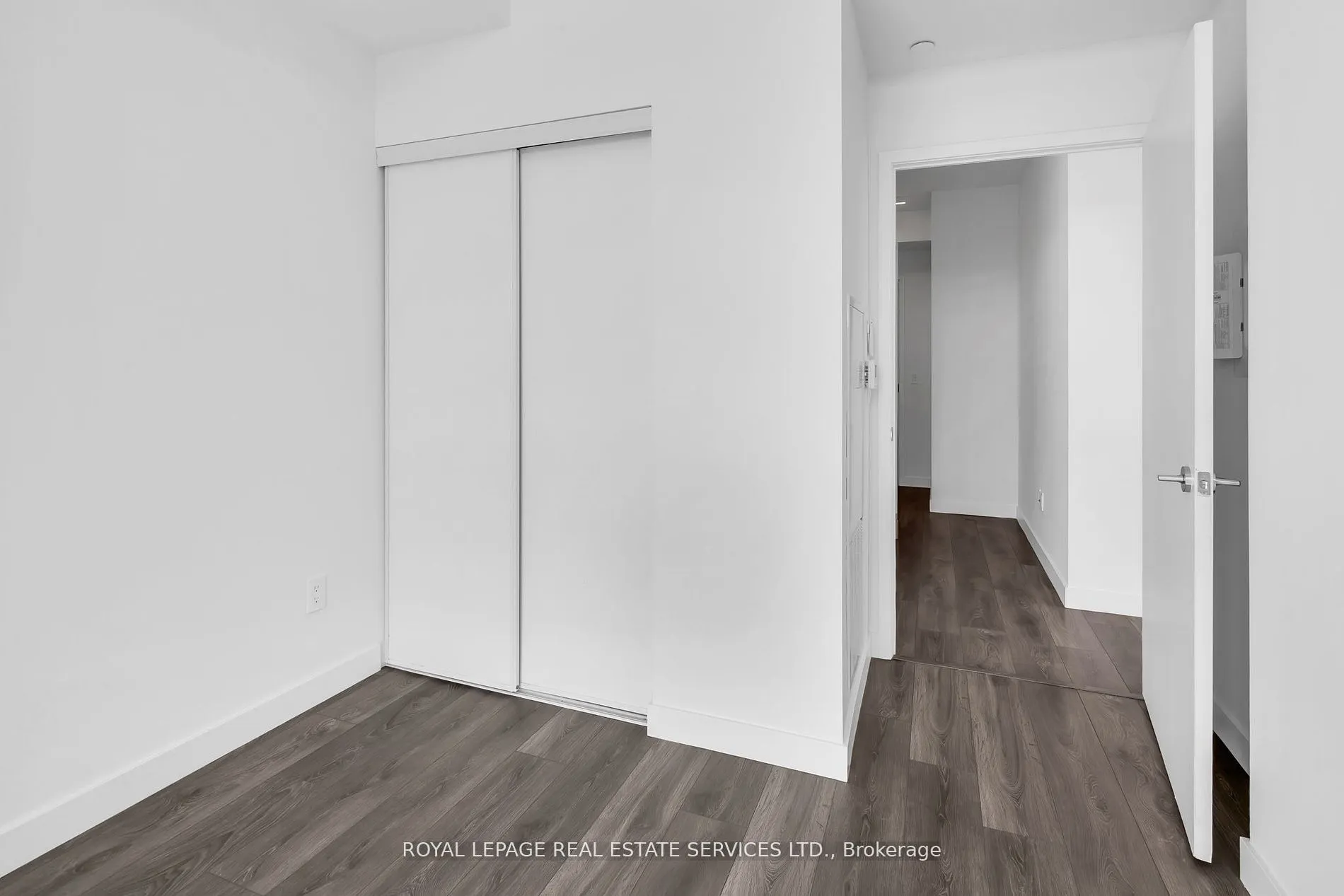 8 Eglinton Avenue E, #4008