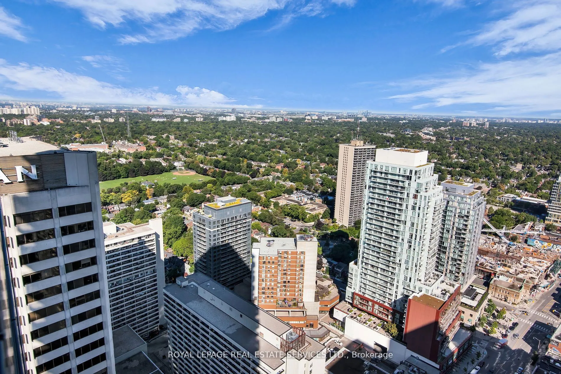 8 Eglinton Avenue E, #4008