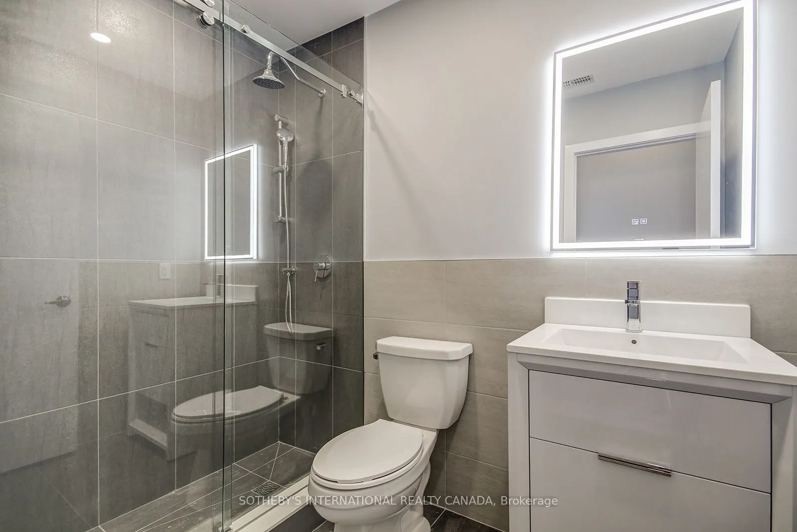 453 Dundas Street W, #2