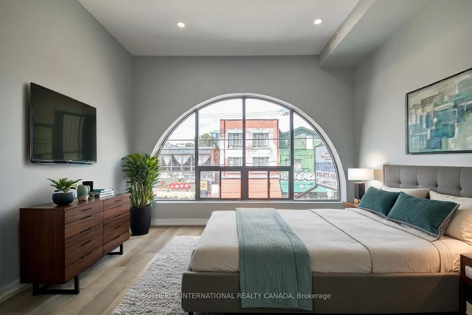 453 Dundas Street W, #2