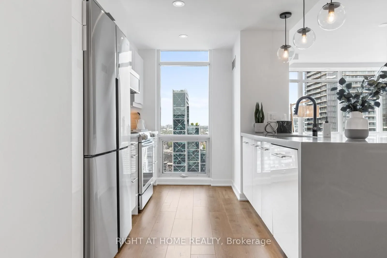 11 Brunel Court, #5206