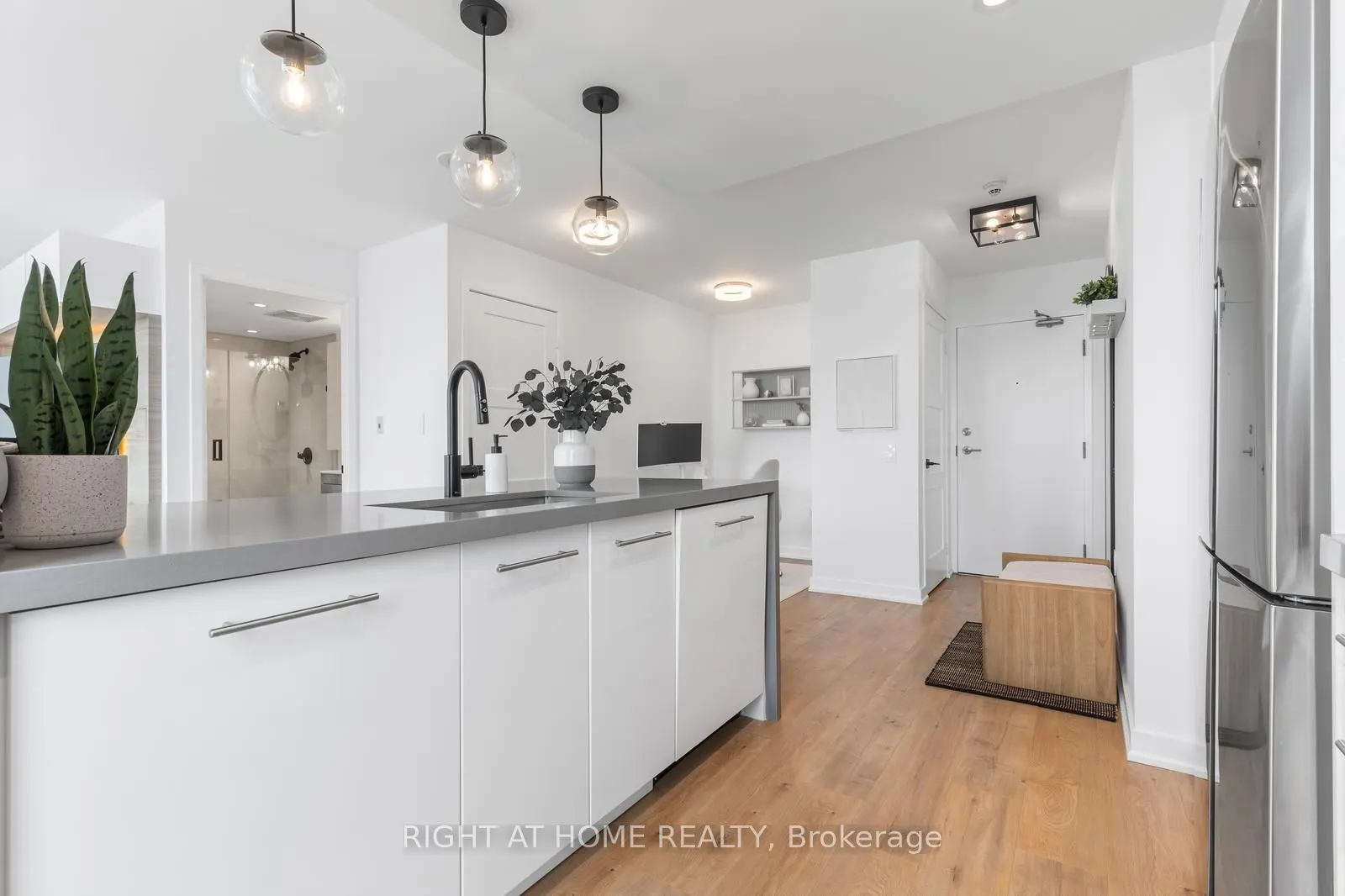 11 Brunel Court, #5206