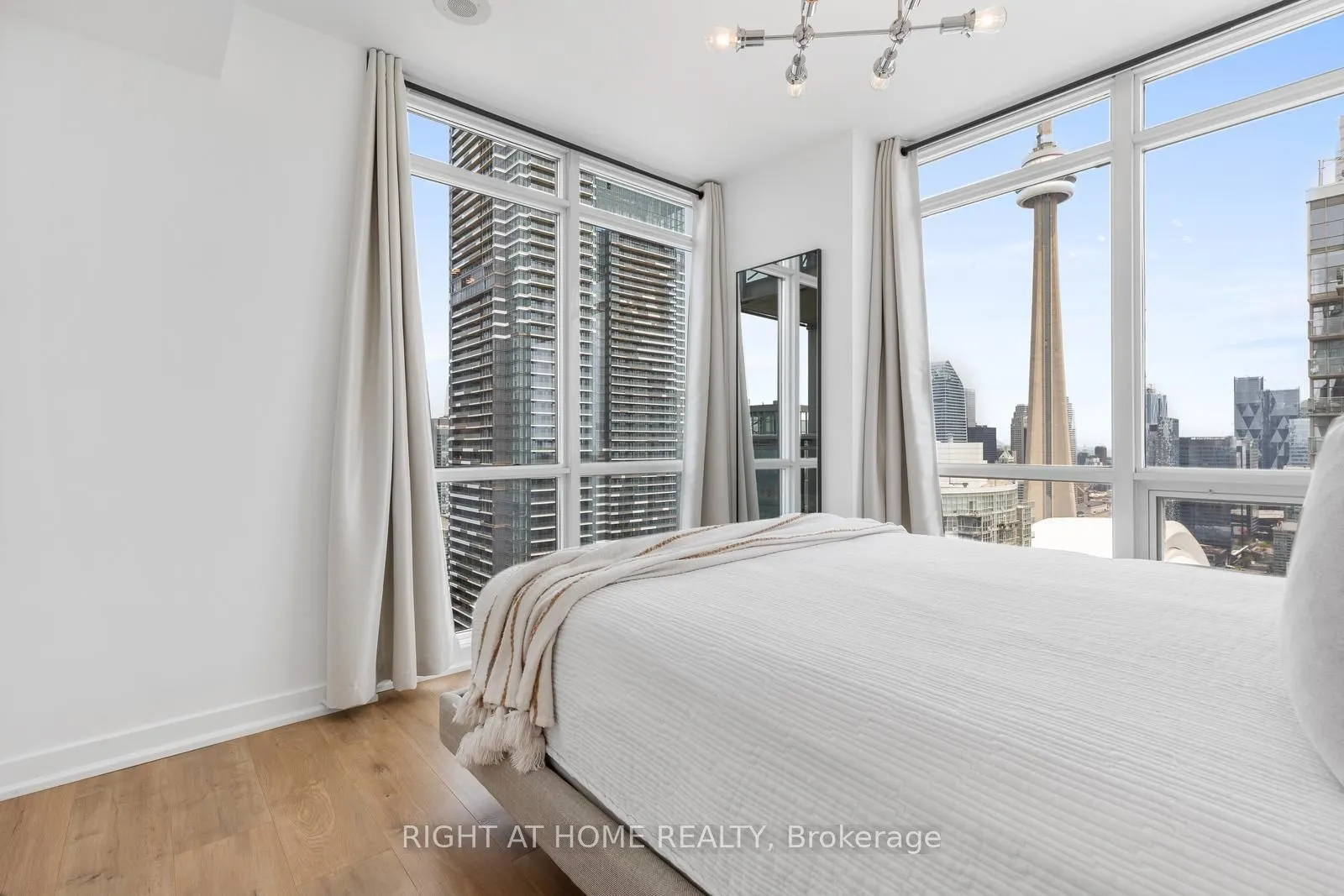 11 Brunel Court, #5206