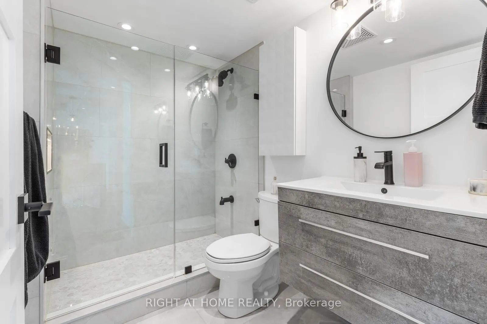 11 Brunel Court, #5206