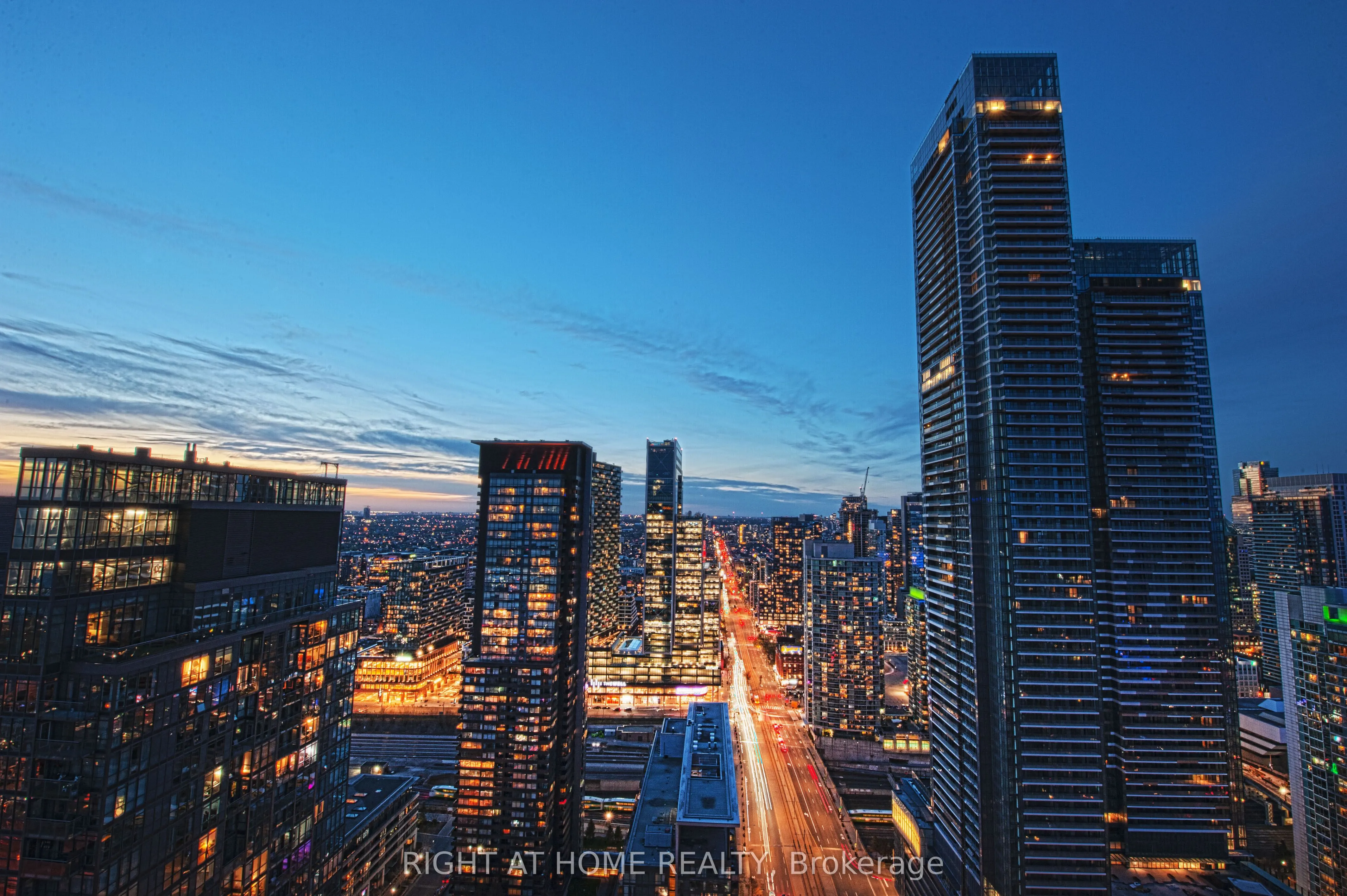 11 Brunel Court, #5206