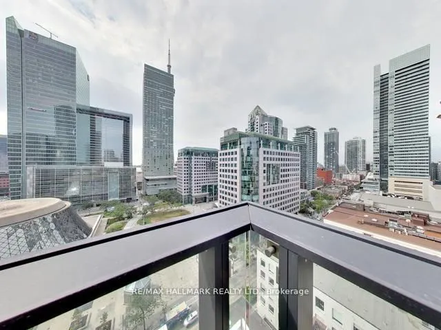 224 King Street W, #1407