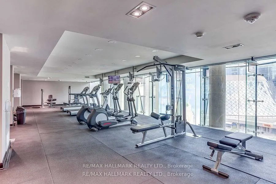 224 King Street W, #1407