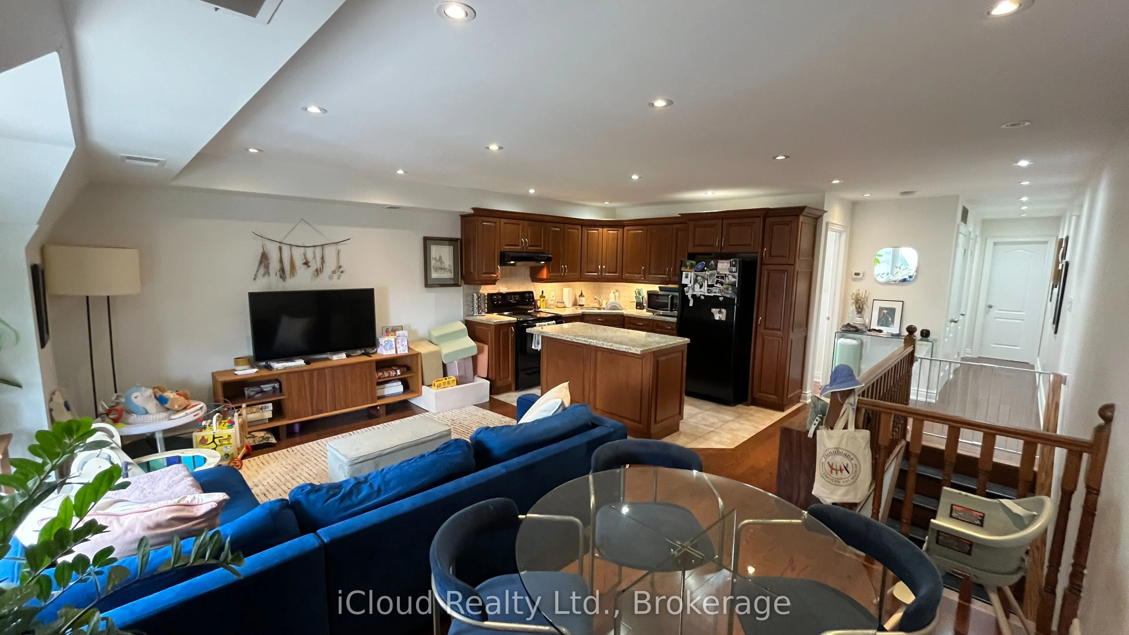 157 Christie Street, #3