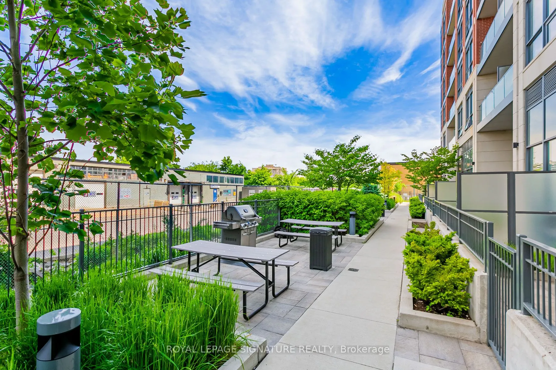31 Tippet Road, #1208