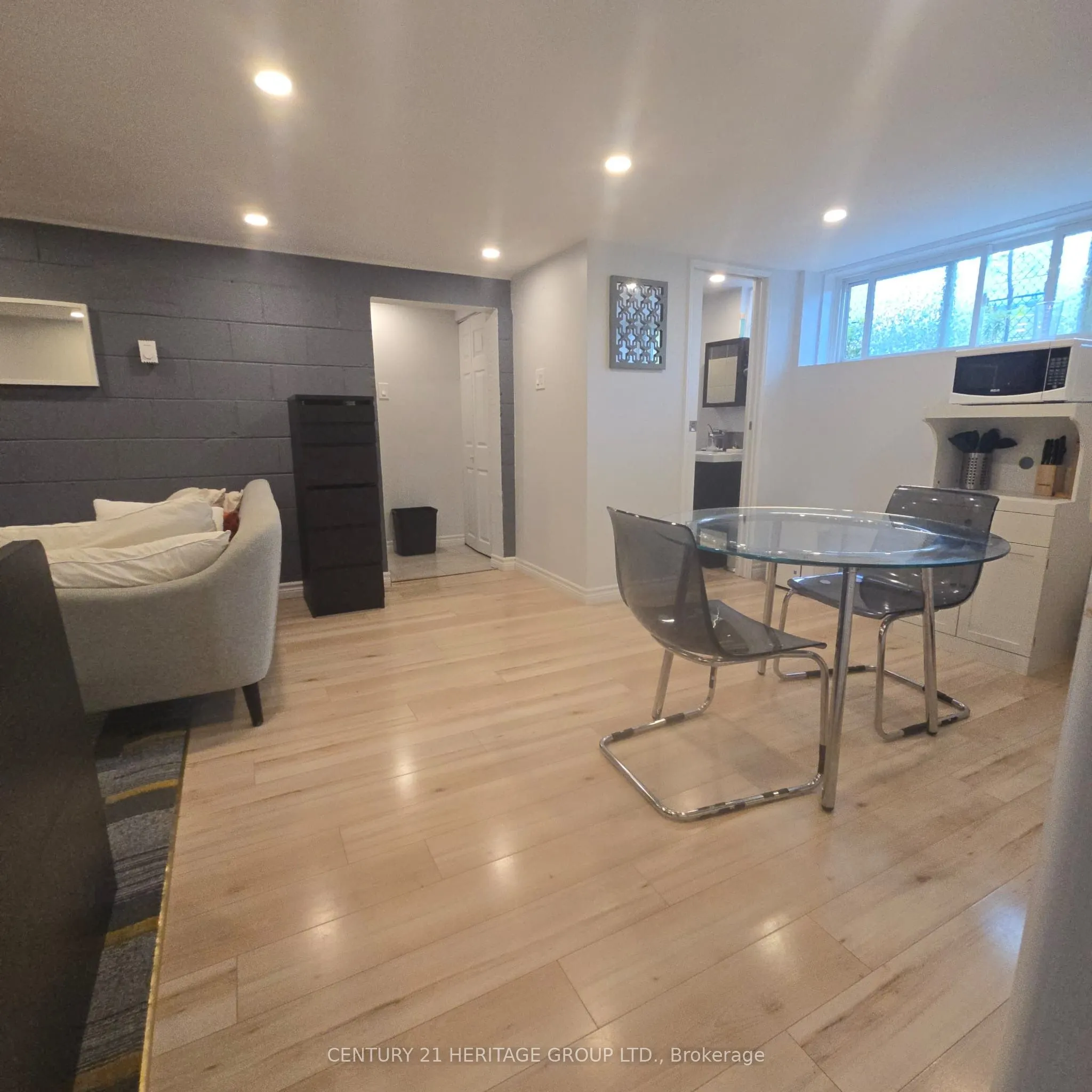 424 Drewry Avenue, #Lower