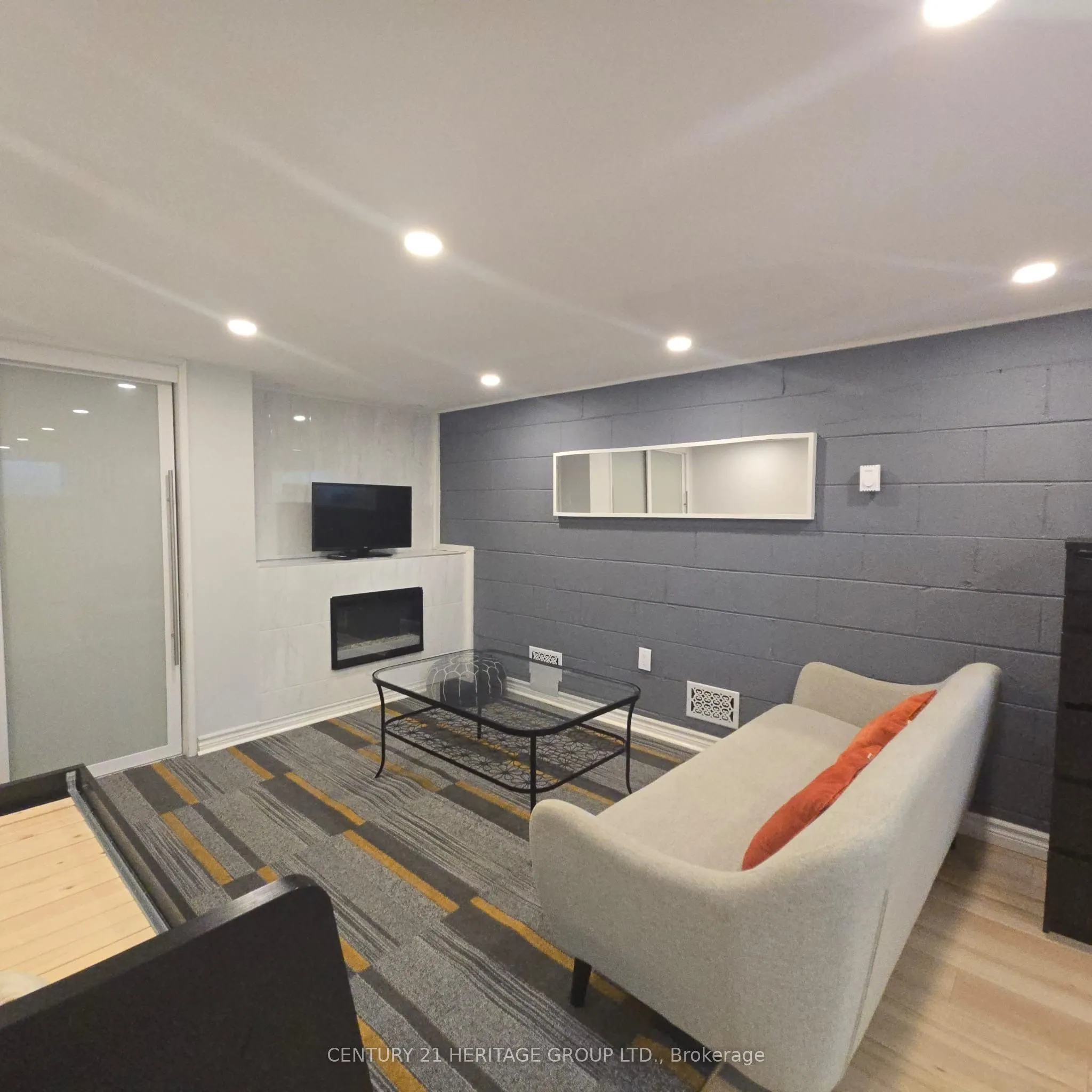 424 Drewry Avenue, #Lower