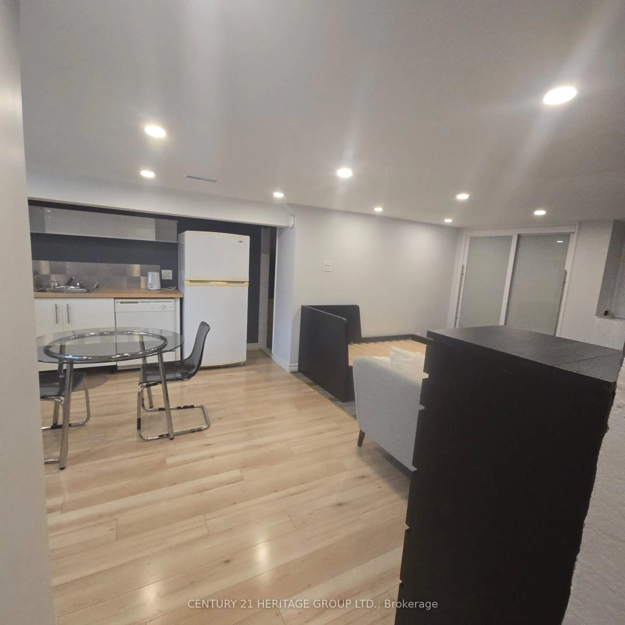 424 Drewry Avenue, #Lower