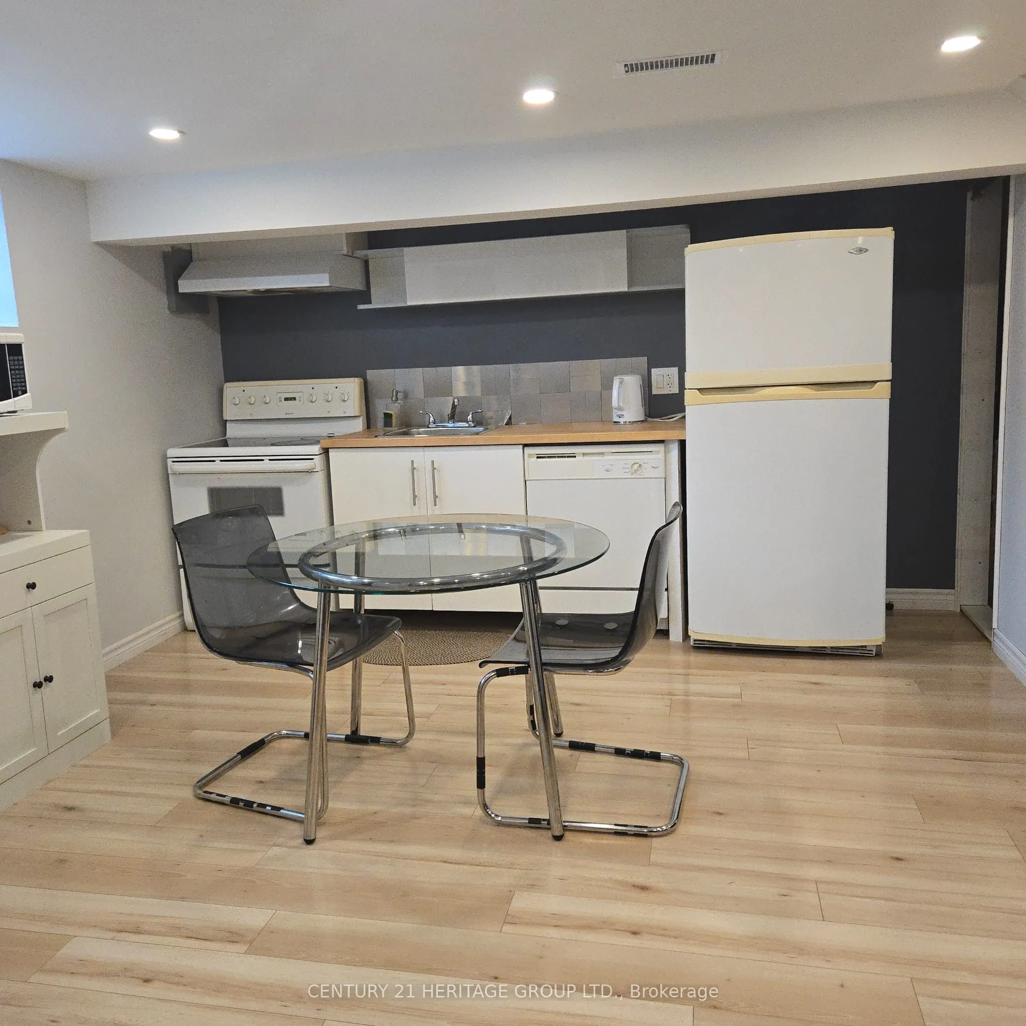 424 Drewry Avenue, #Lower