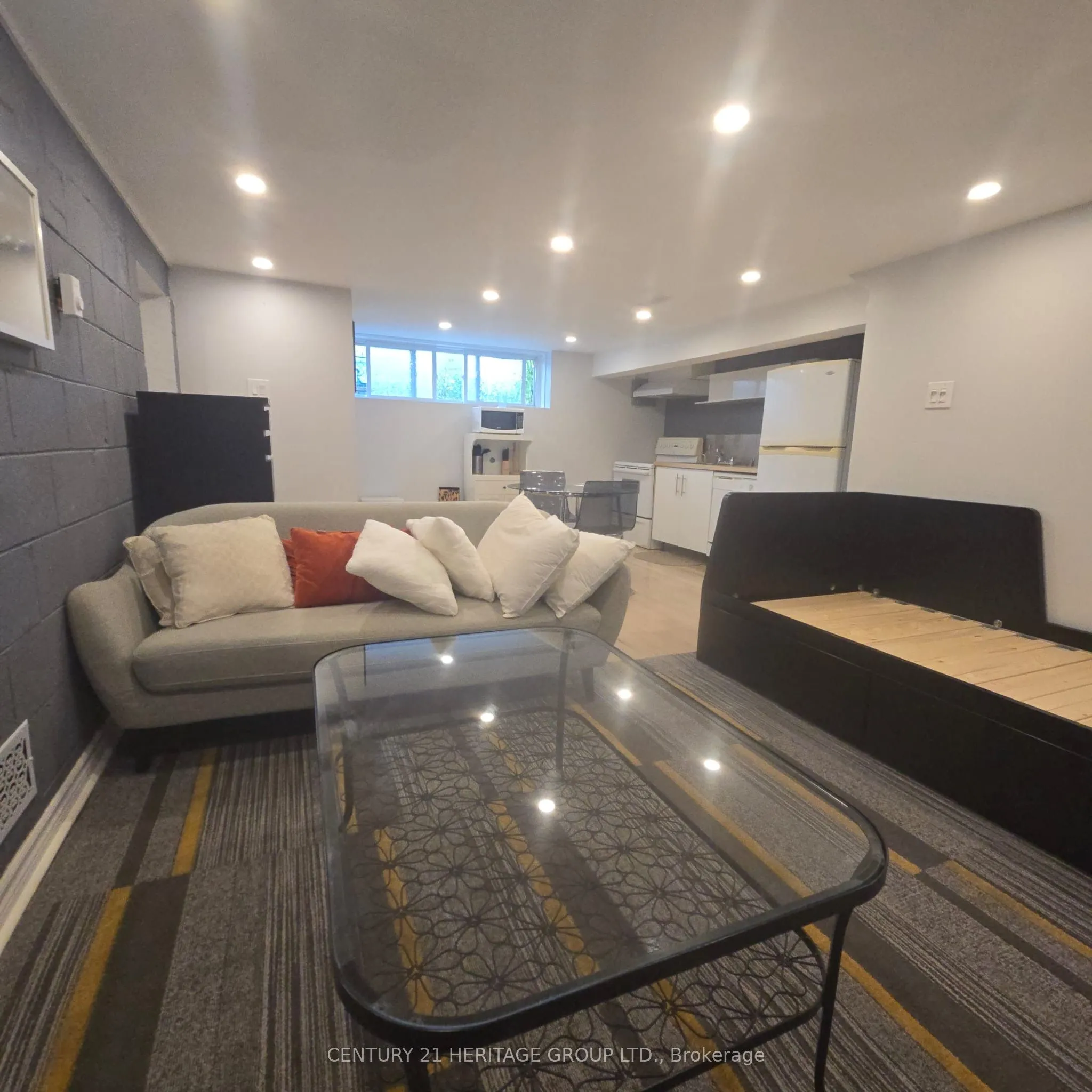 424 Drewry Avenue, #Lower