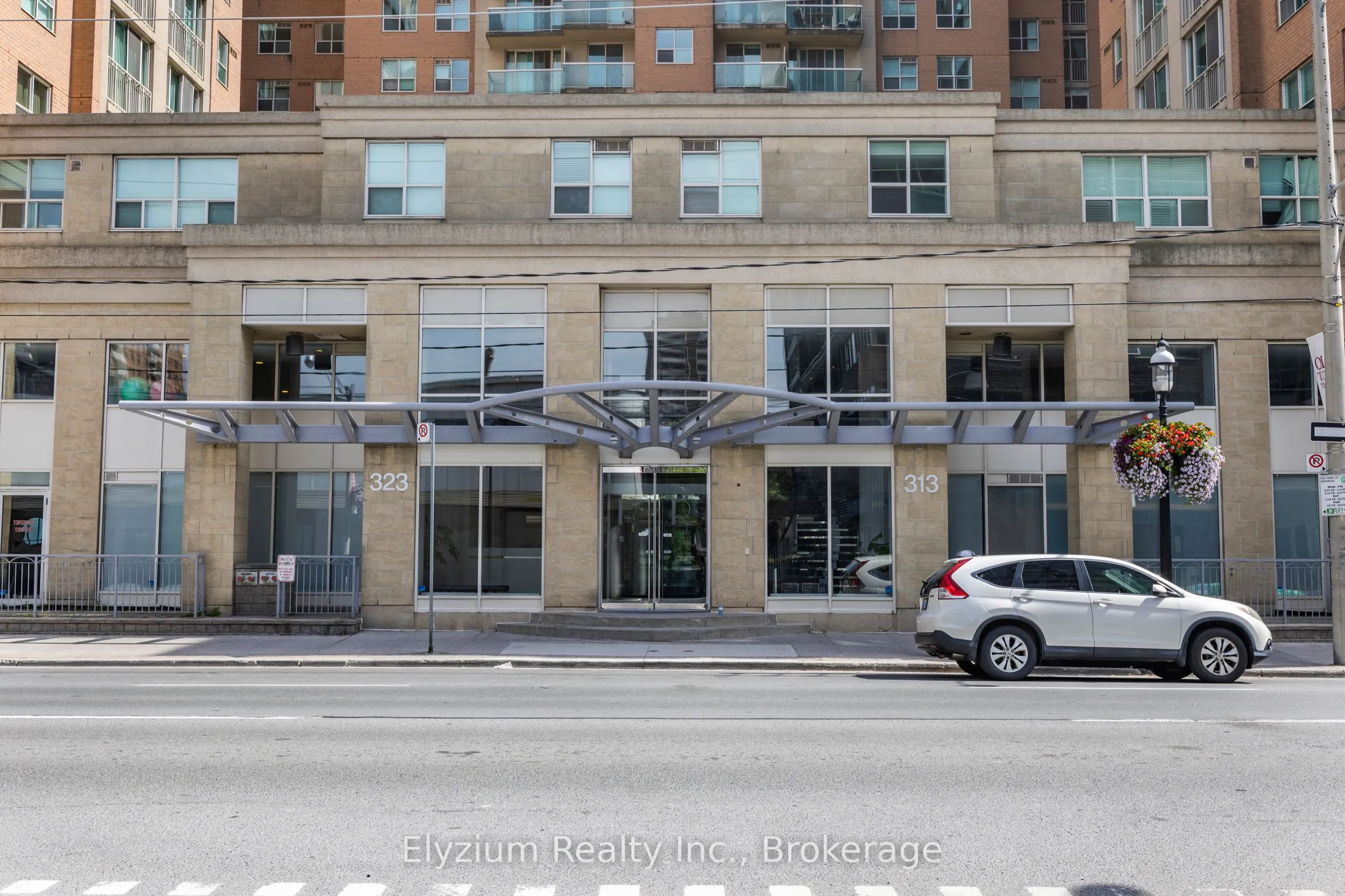323 Richmond Street E, #303