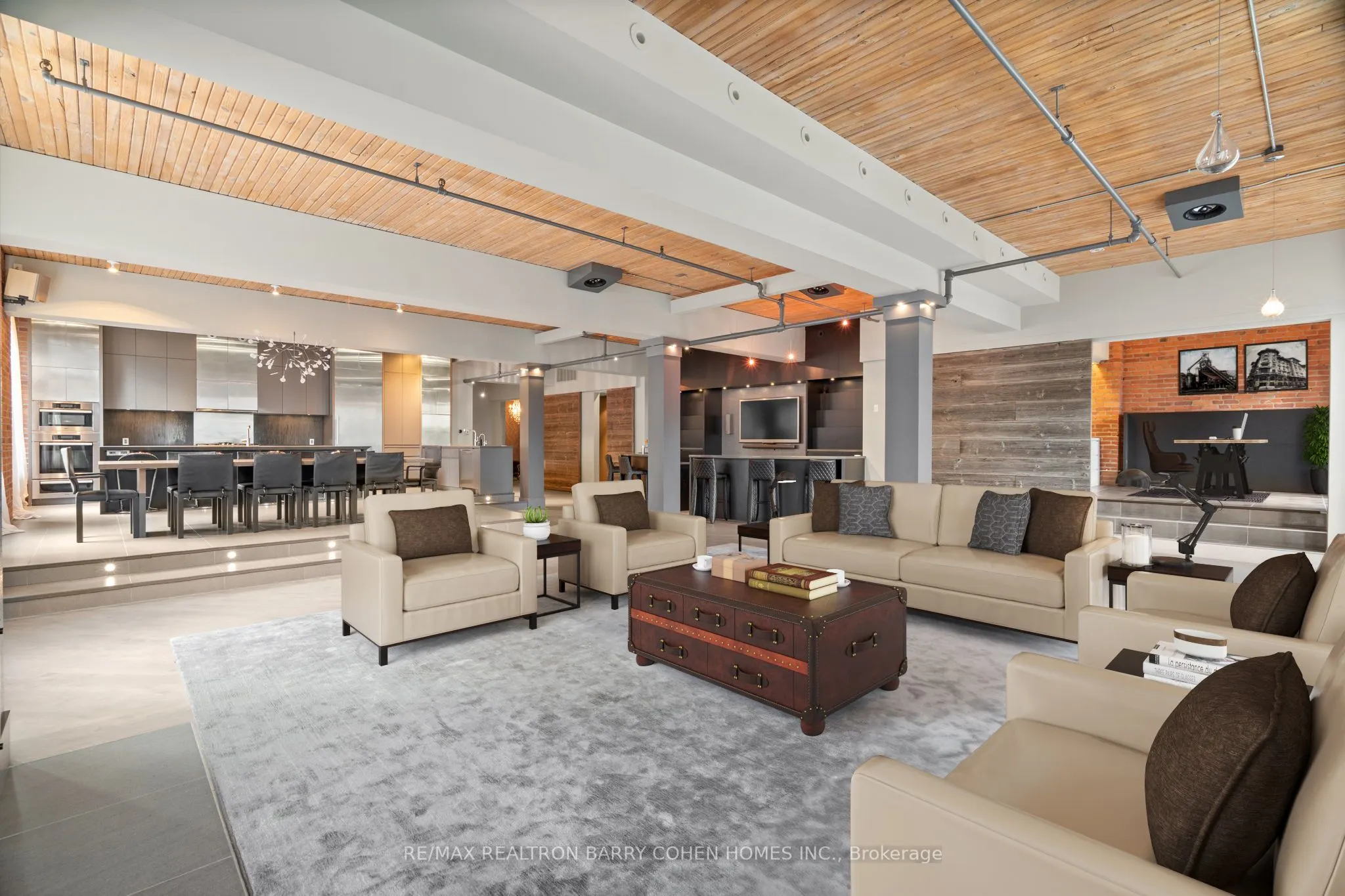468 Wellington Street W, #300