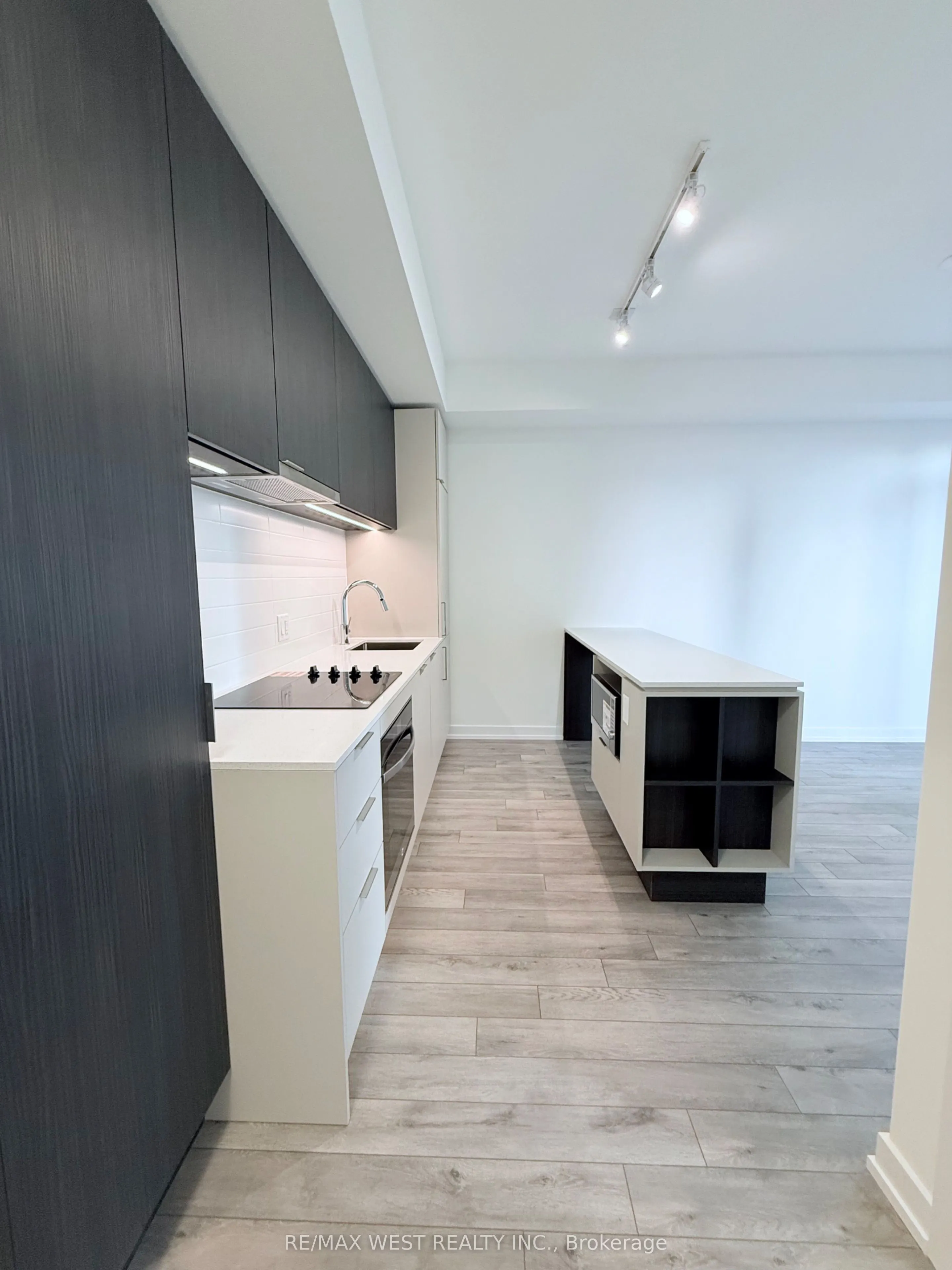 89 Church Street, #4701