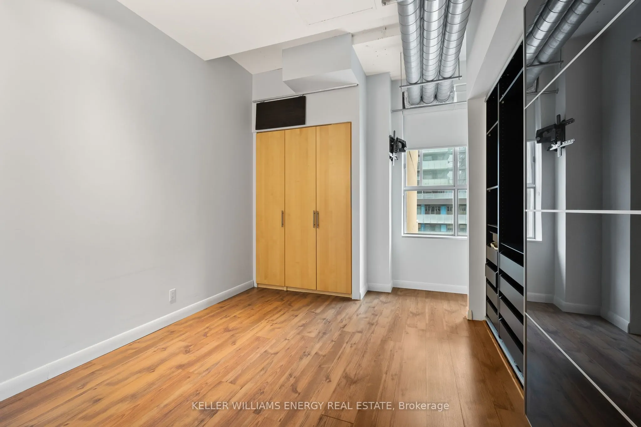 188 Eglinton Avenue E, #712