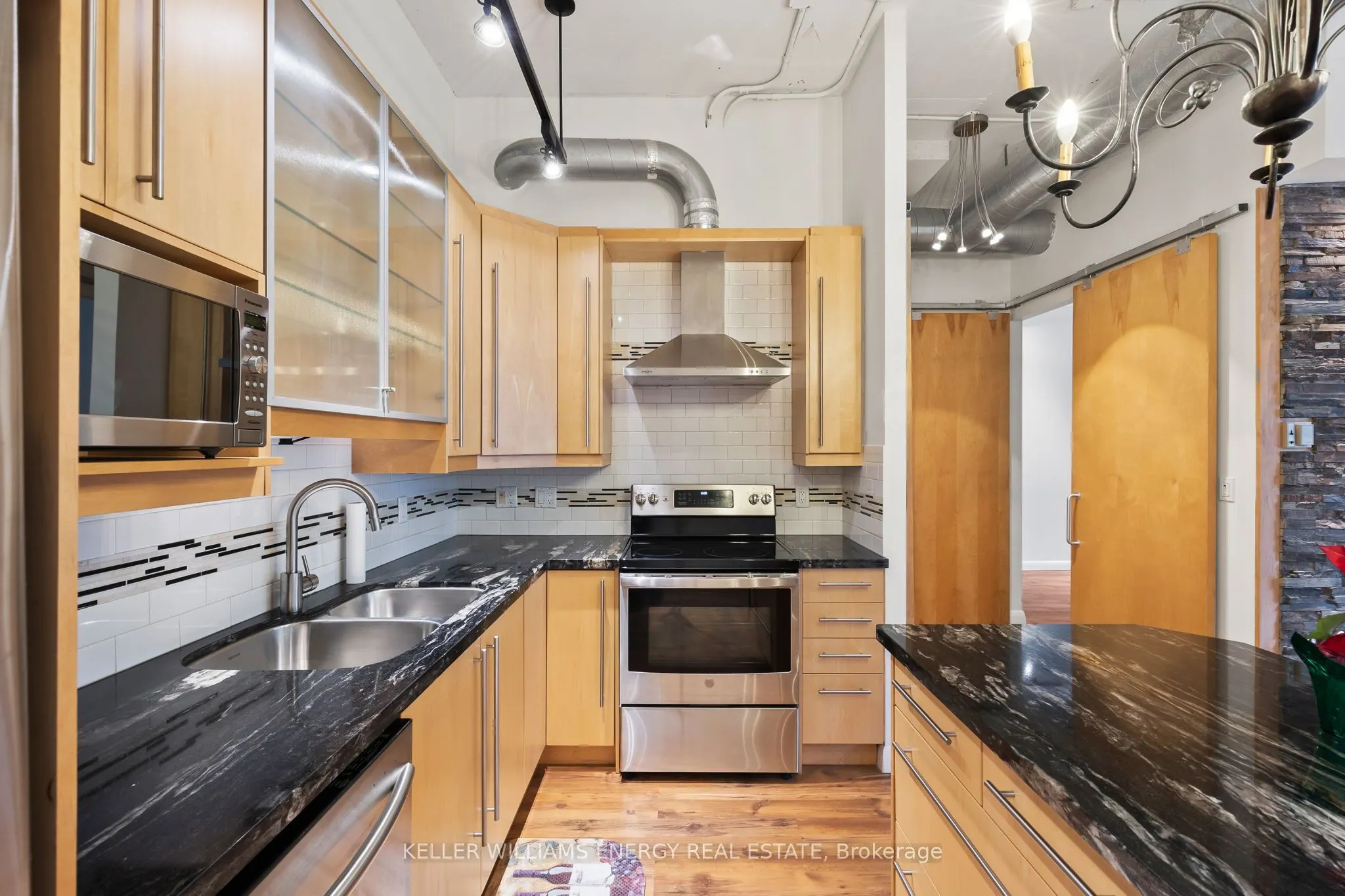 188 Eglinton Avenue E, #712