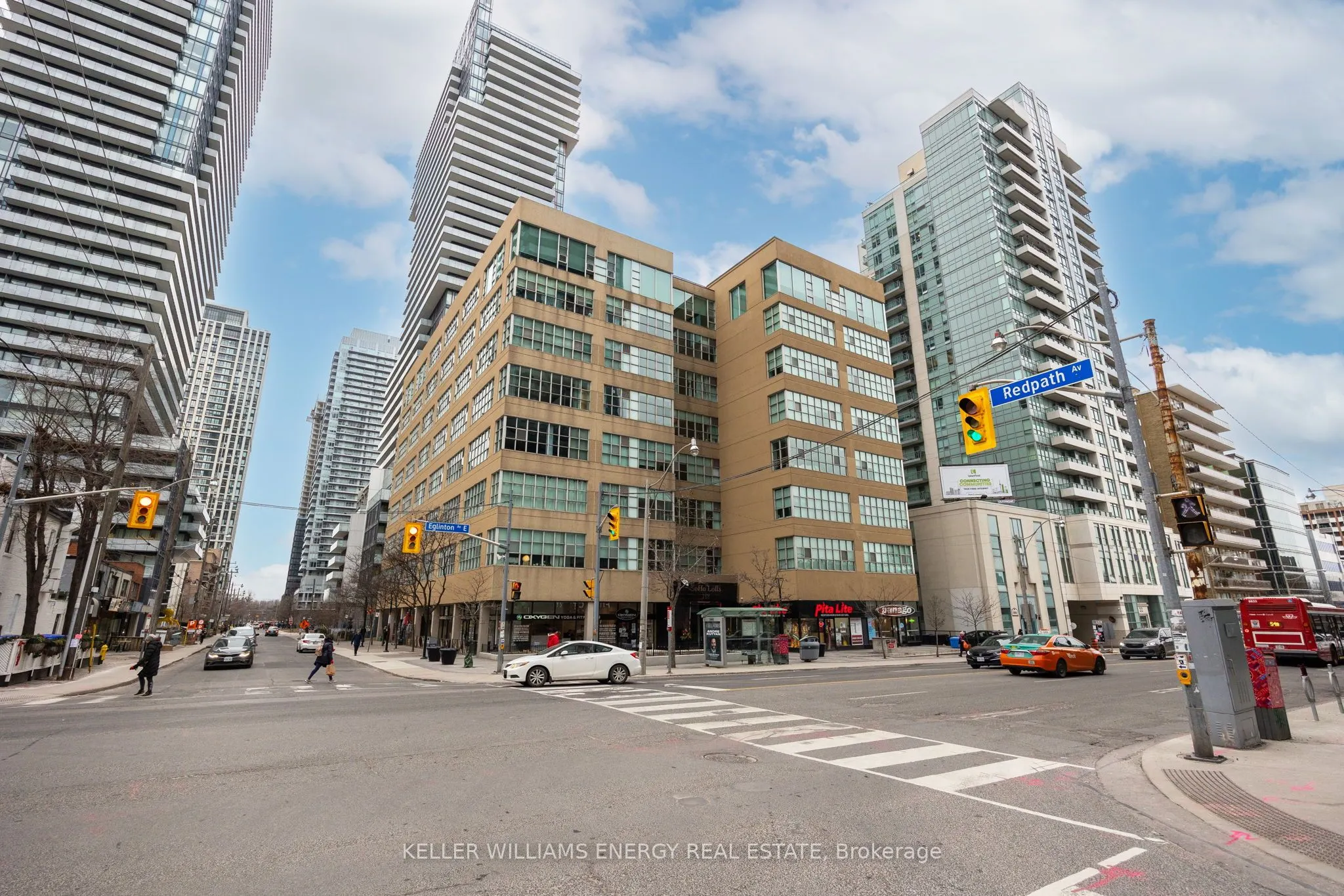 188 Eglinton Avenue E, #712