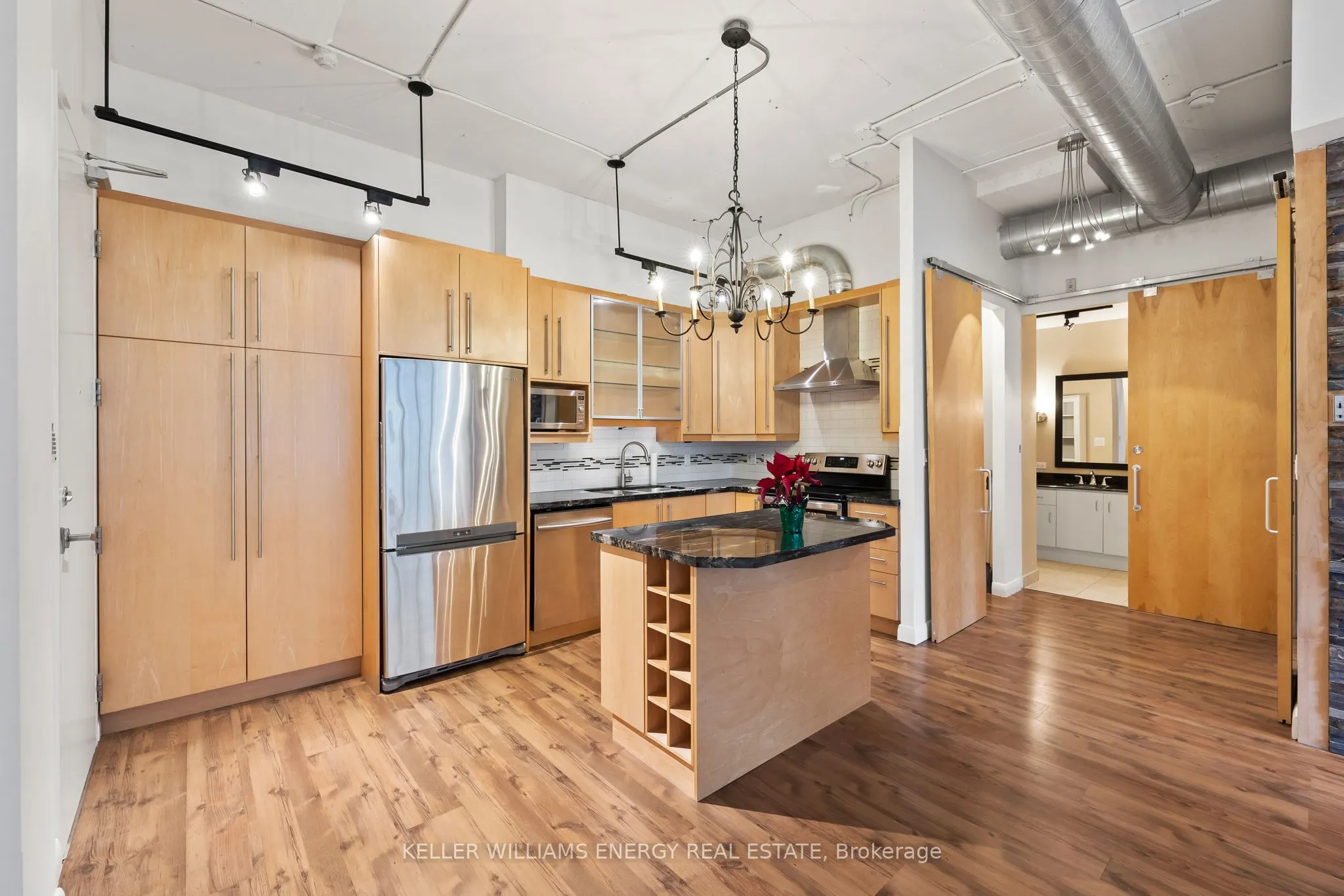188 Eglinton Avenue E, #712
