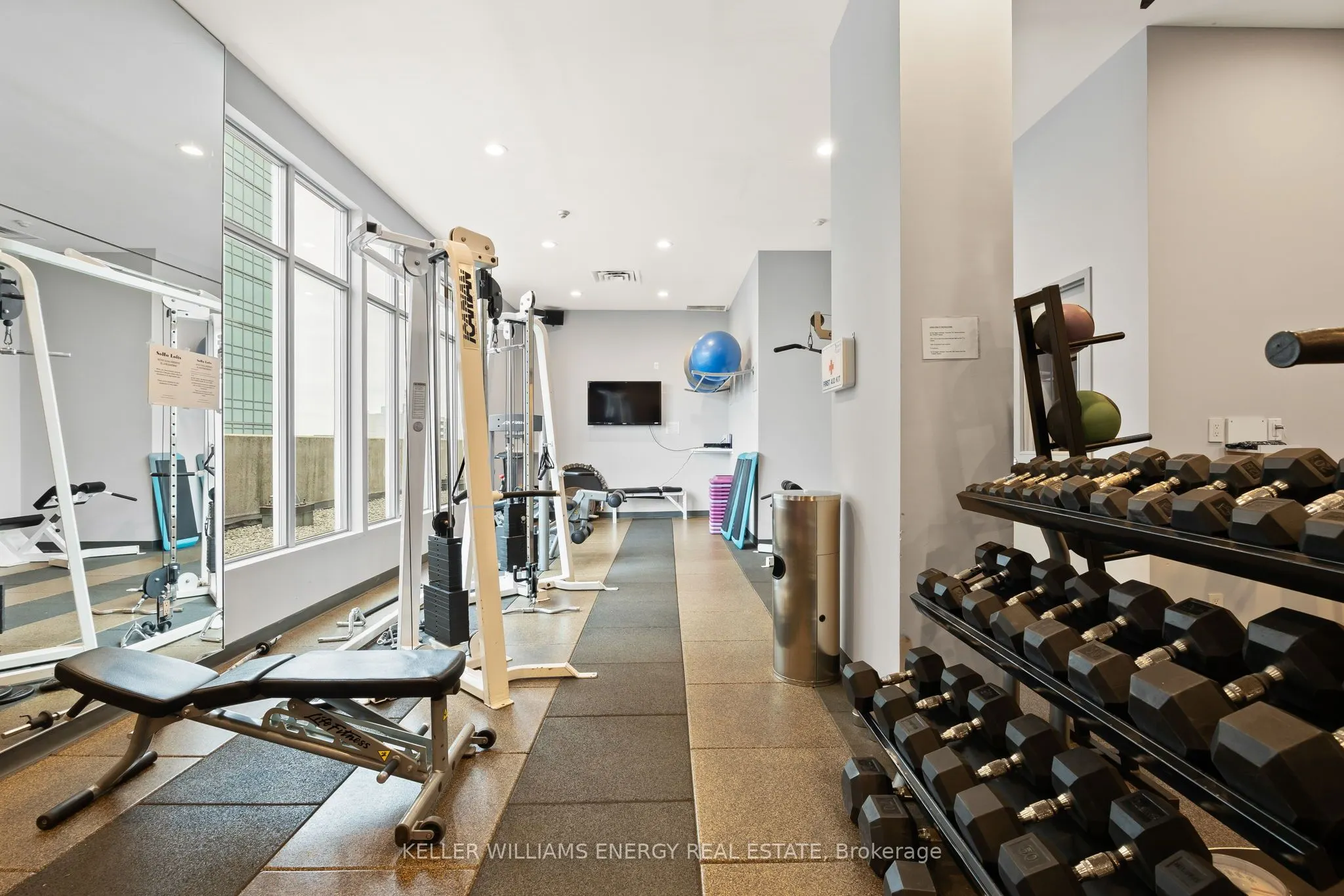 188 Eglinton Avenue E, #712