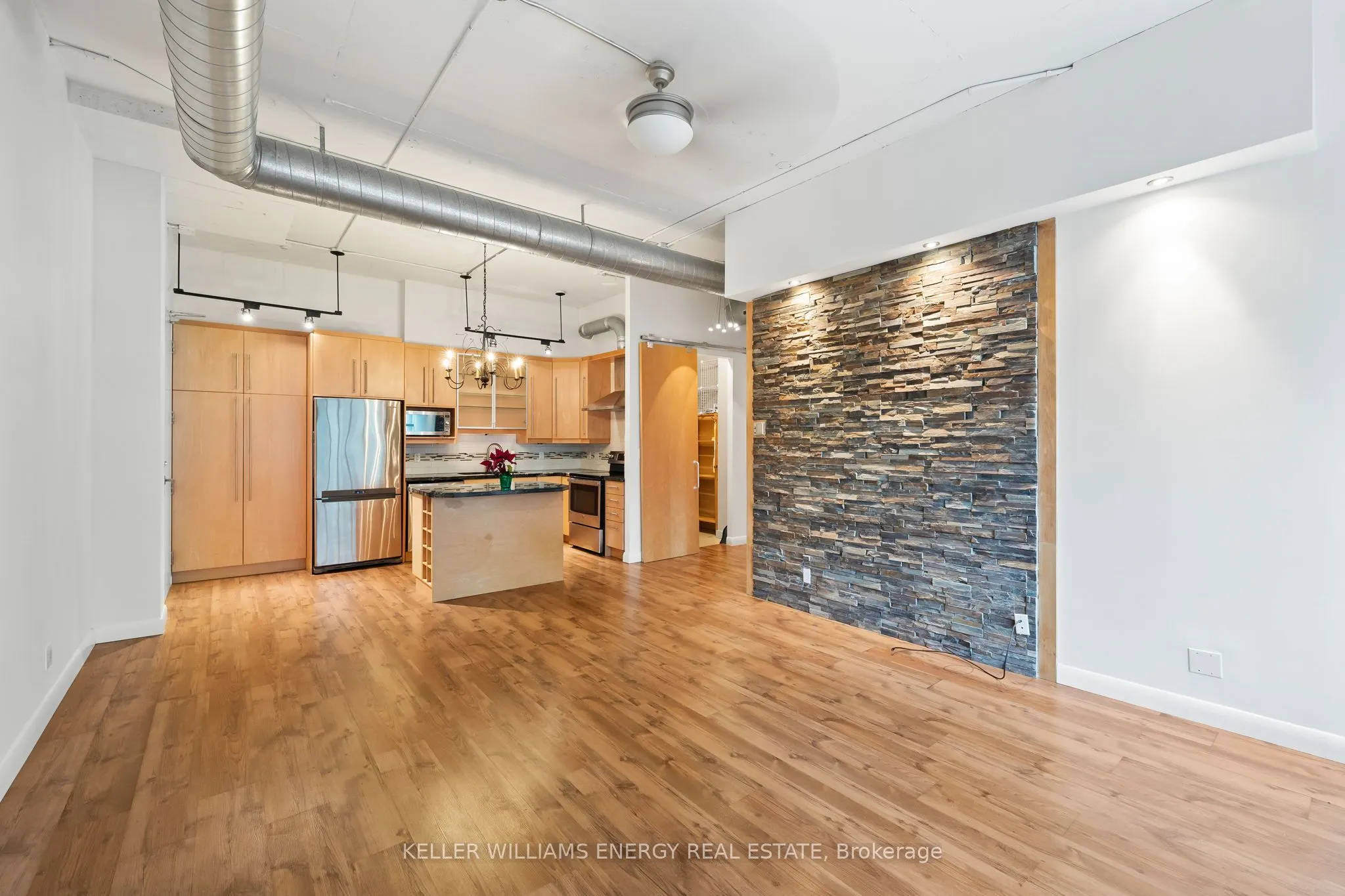 188 Eglinton Avenue E, #712