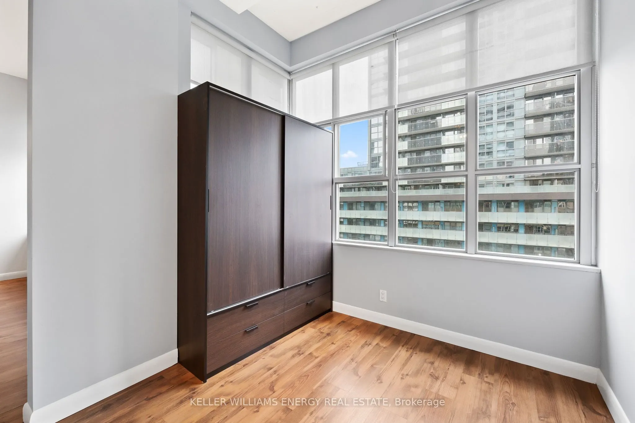 188 Eglinton Avenue E, #712