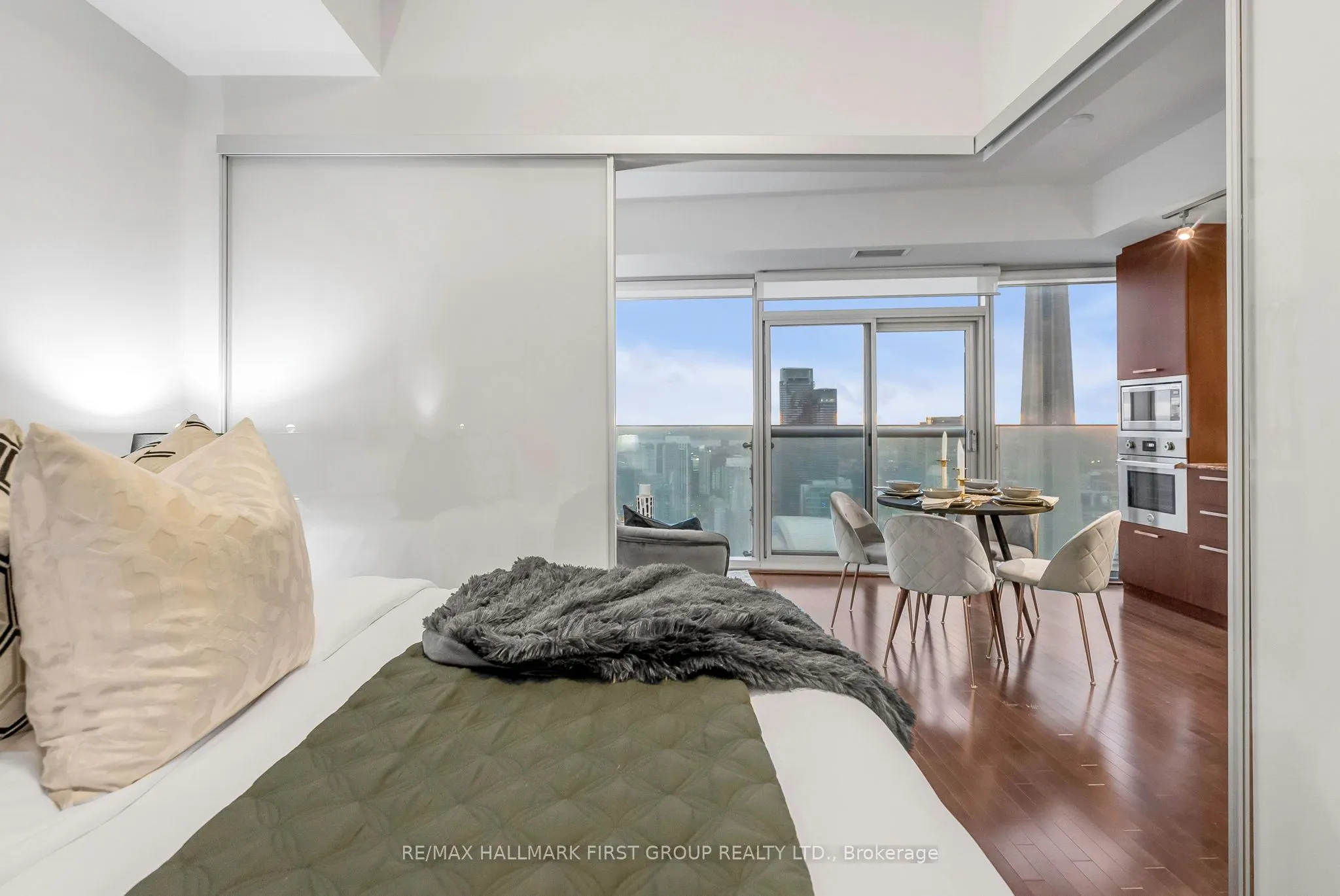 12 York Street, #5306