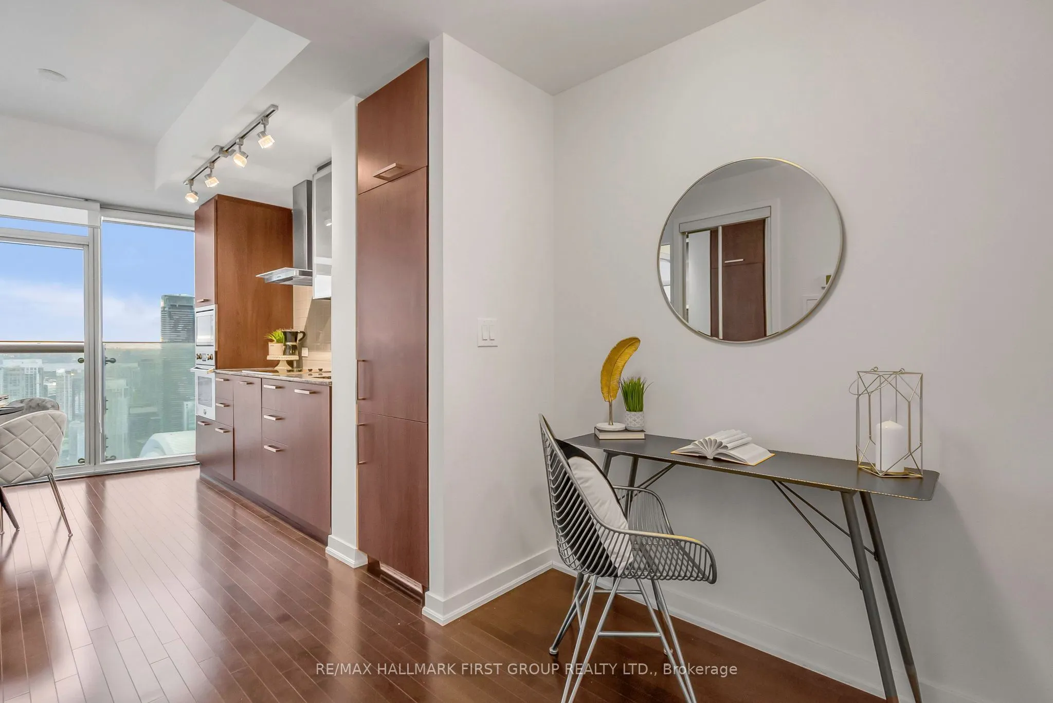 12 York Street, #5306