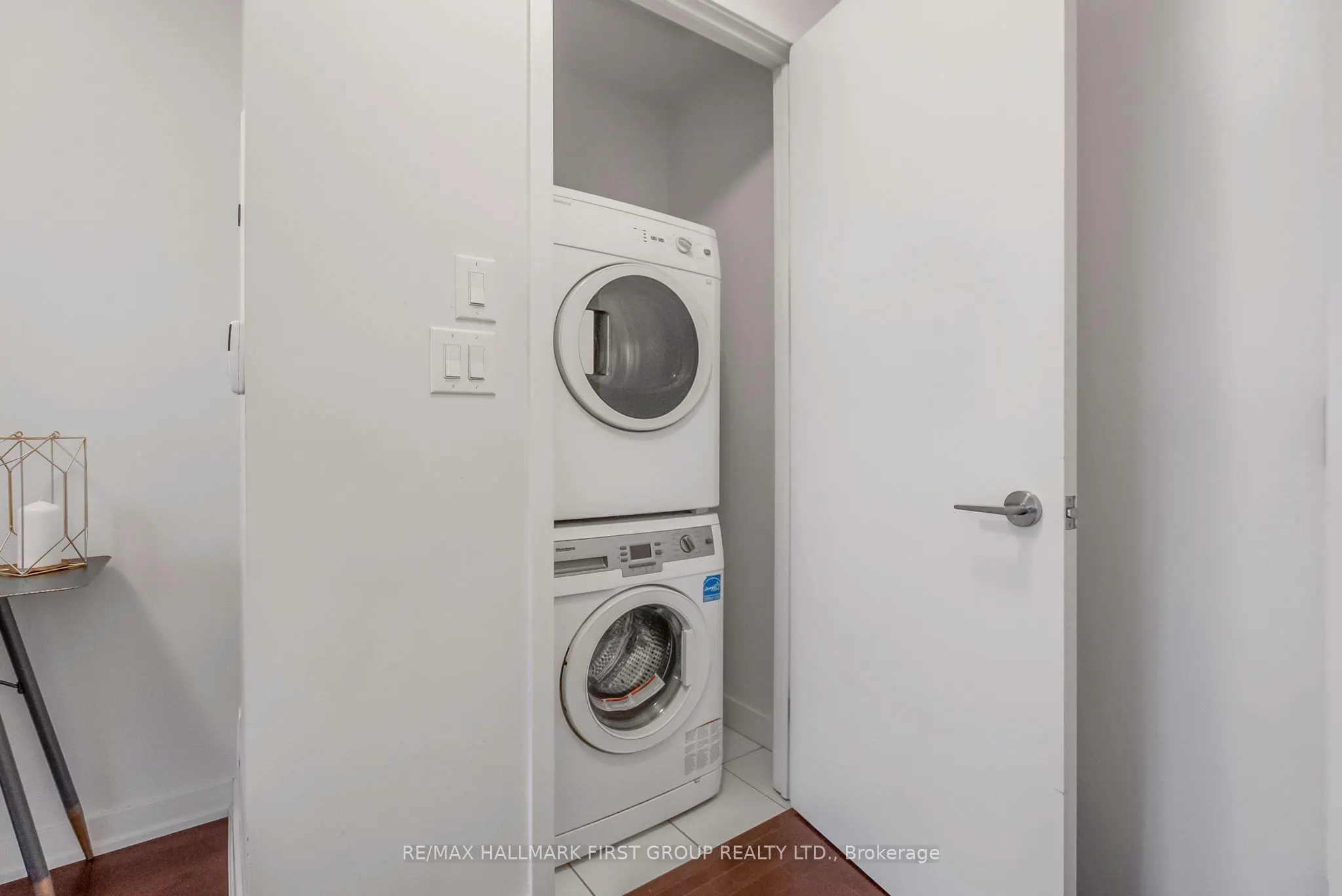 12 York Street, #5306