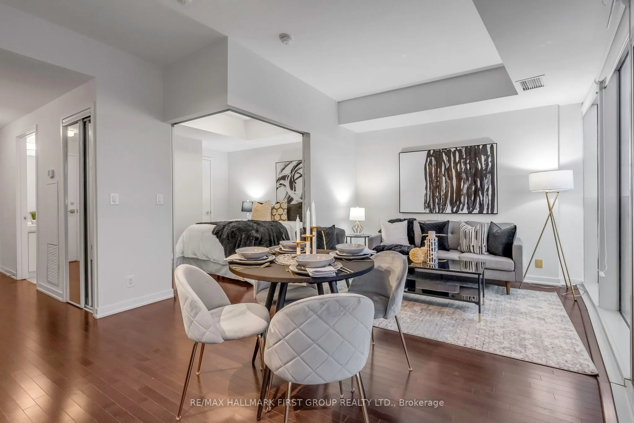 12 York Street, #5306