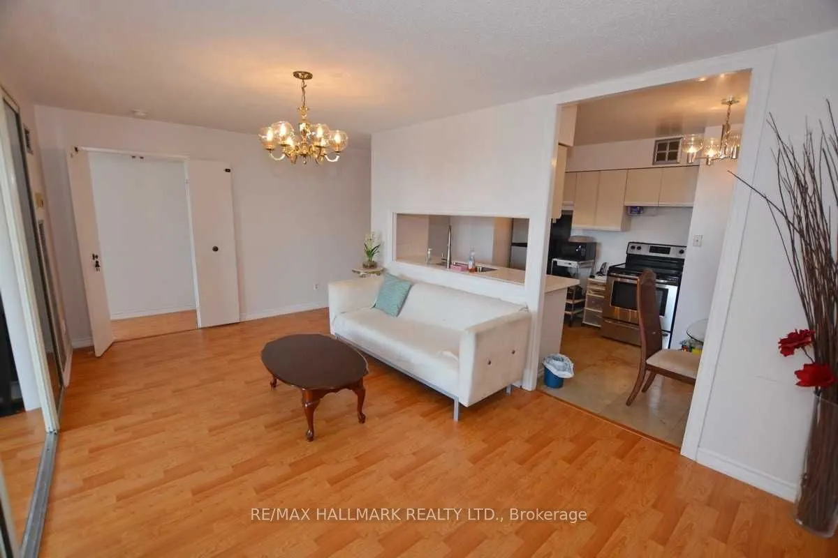 633 Bay Street, #2215