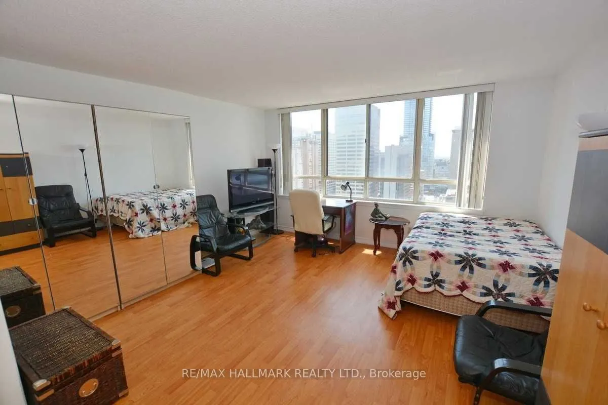 633 Bay Street, #2215