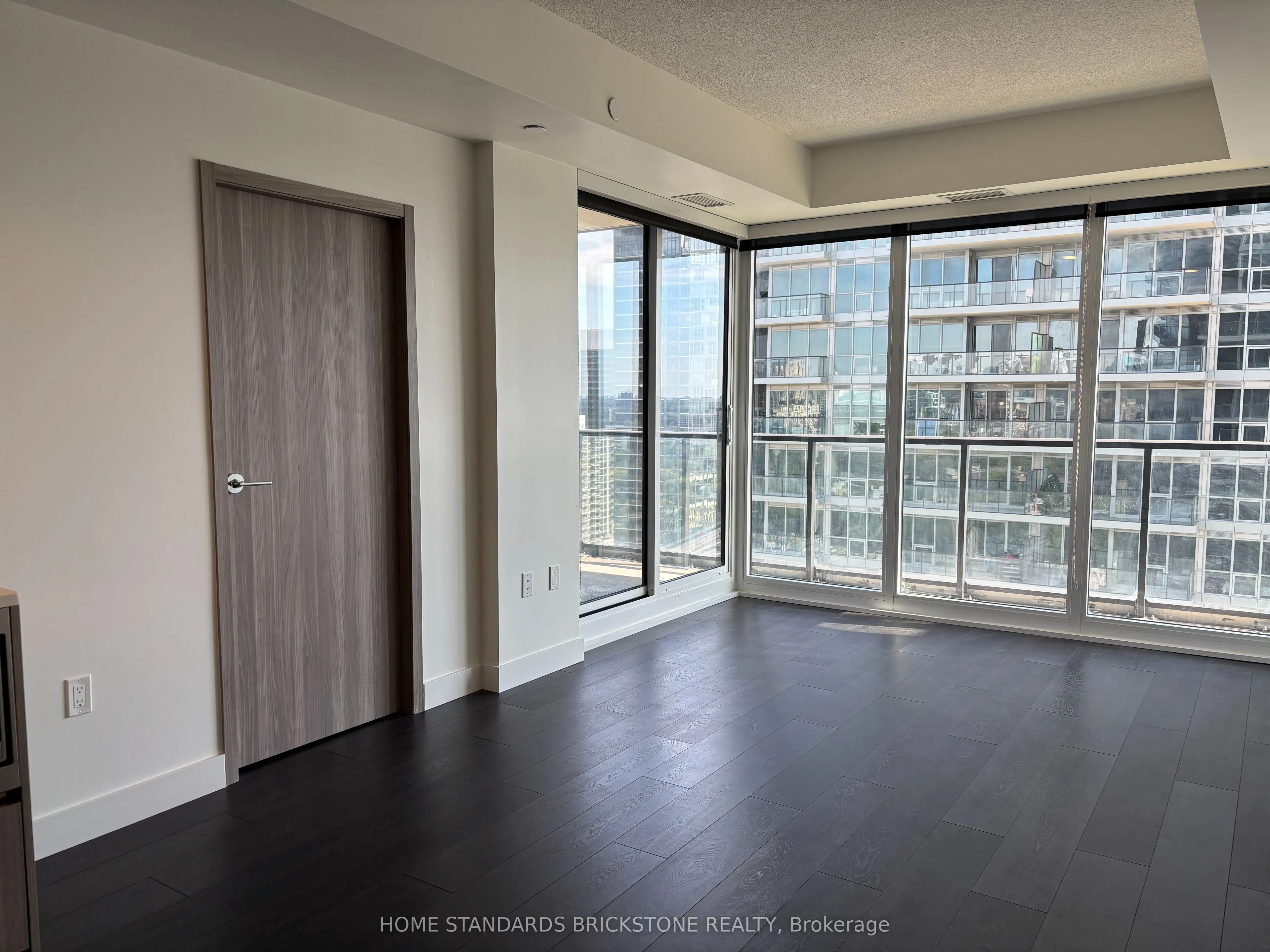 85 Mcmahon Drive, #2112