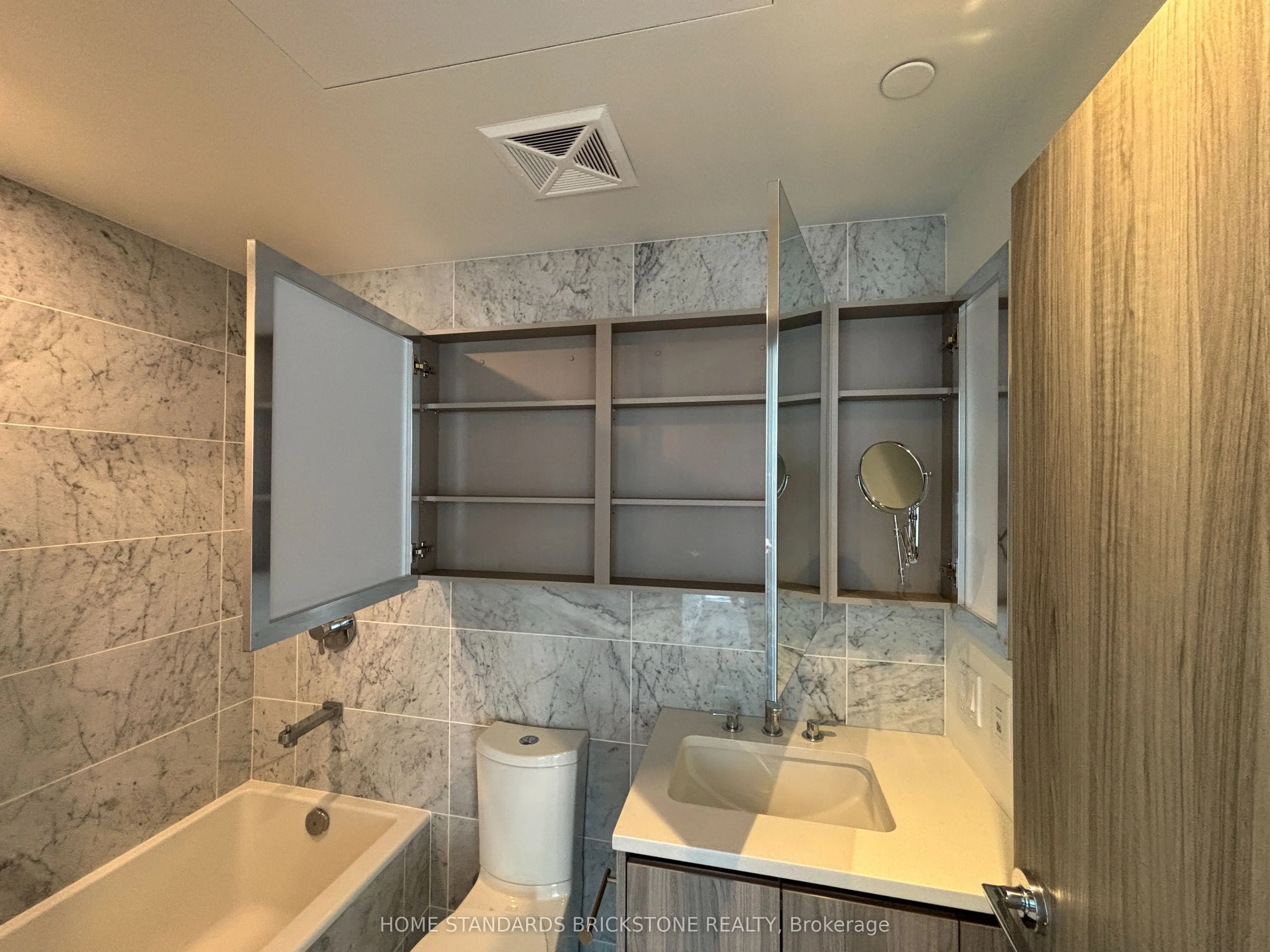 85 Mcmahon Drive, #2112