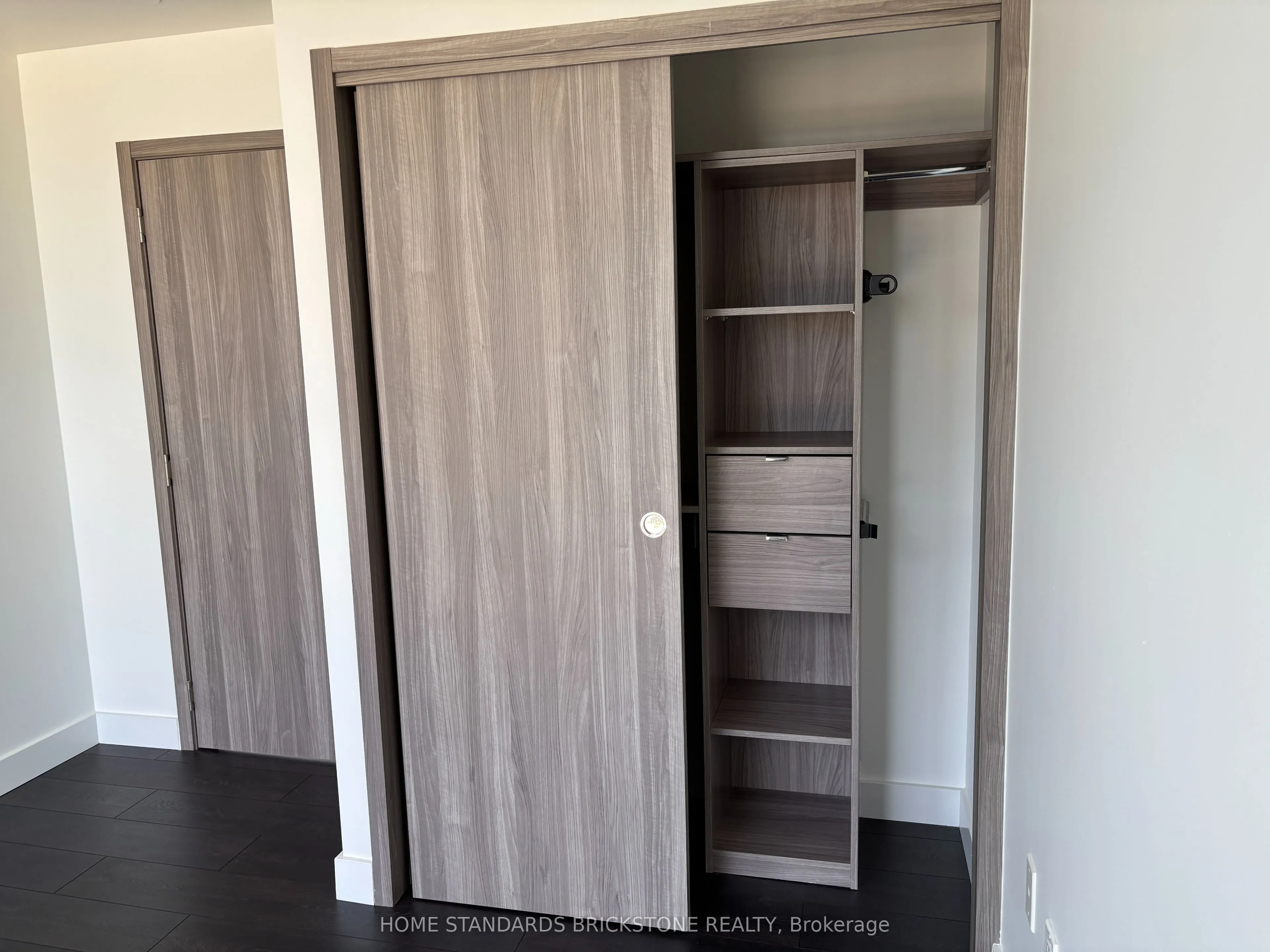 85 Mcmahon Drive, #2112