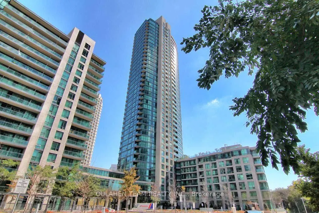 215 Fort York Boulevard, #605
